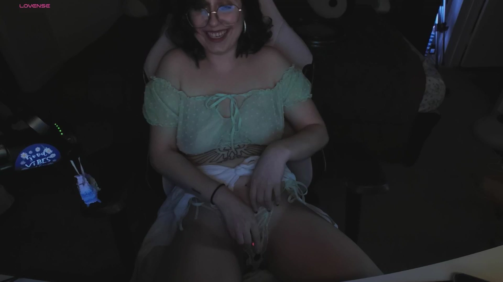 Gallery image thumbnail from ReuxDolph's myfreecams stream on, 03/05/2026, 17:11 image 7 of 20