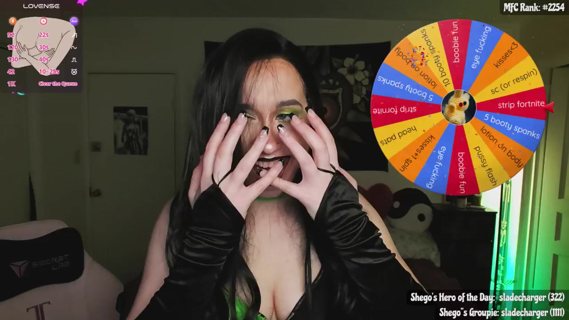 Gallery image thumbnail from ReuxDolph's myfreecams stream on, 03/29/2026, 08:46 image 8 of 20