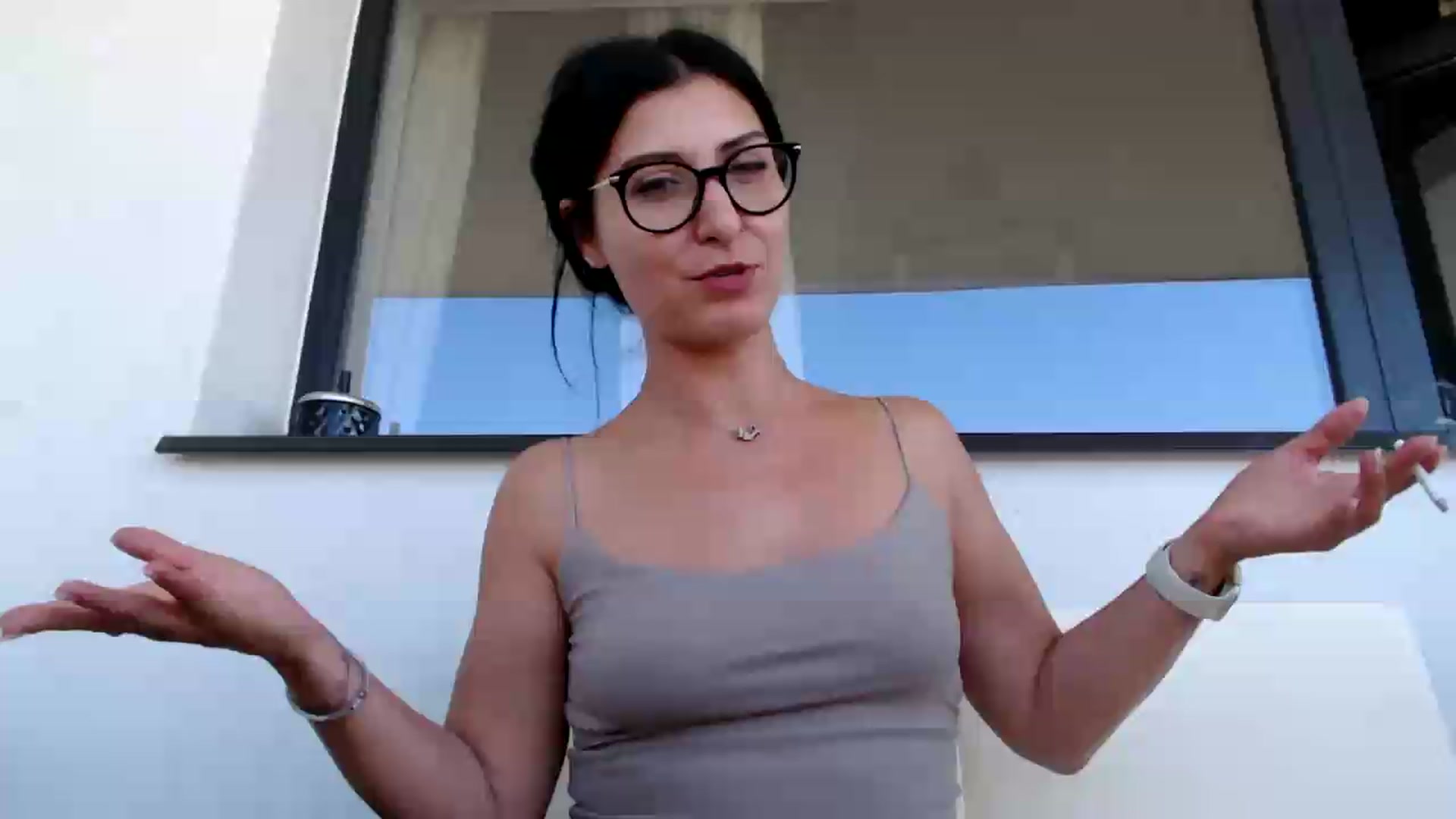 Gallery image thumbnail from ReyInna's myfreecams stream on, 06/19/2026, 07:27 image 1 of 20