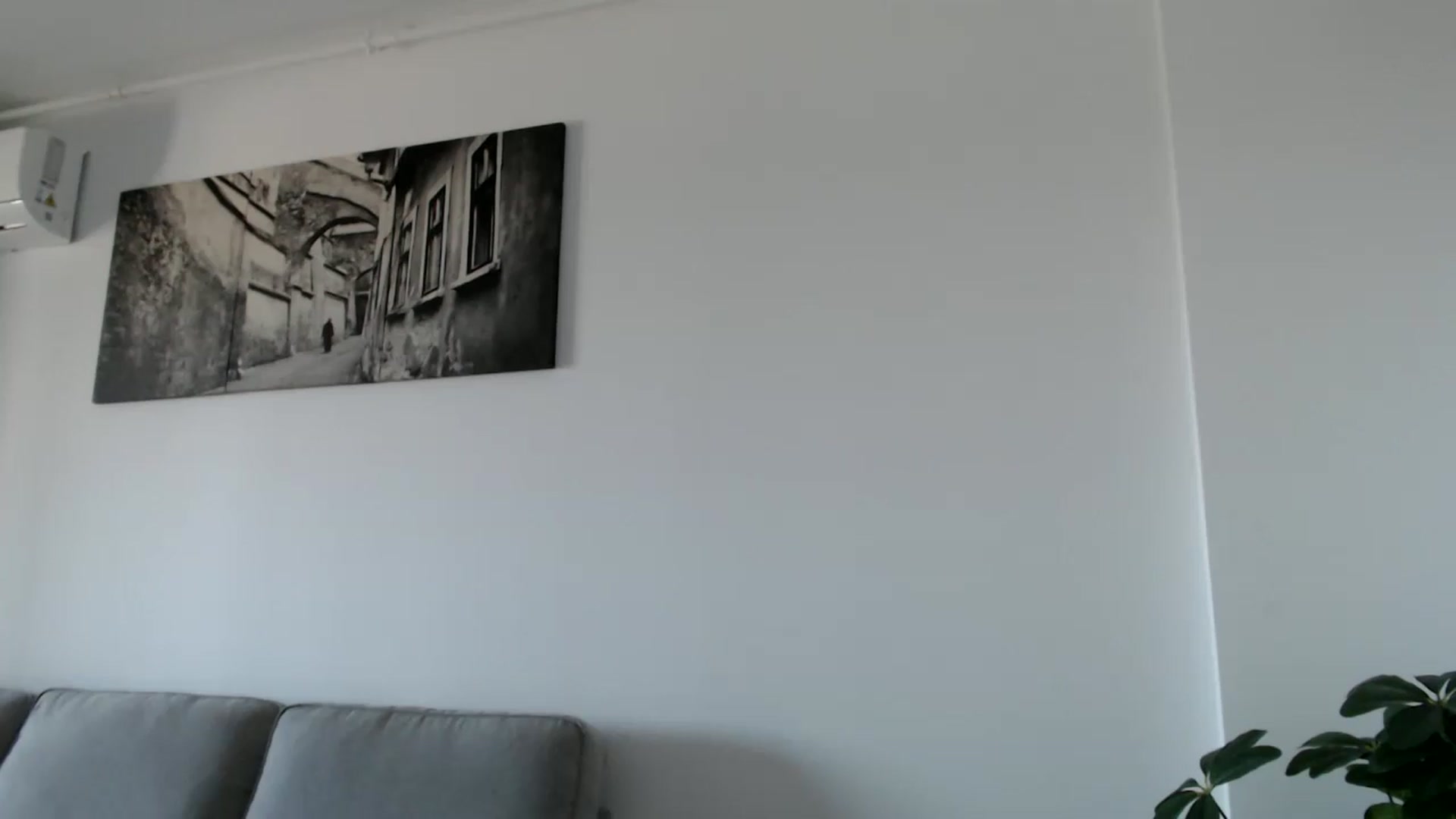 Gallery image thumbnail from ReyInna's myfreecams stream on, 06/19/2026, 13:13 image 15 of 20