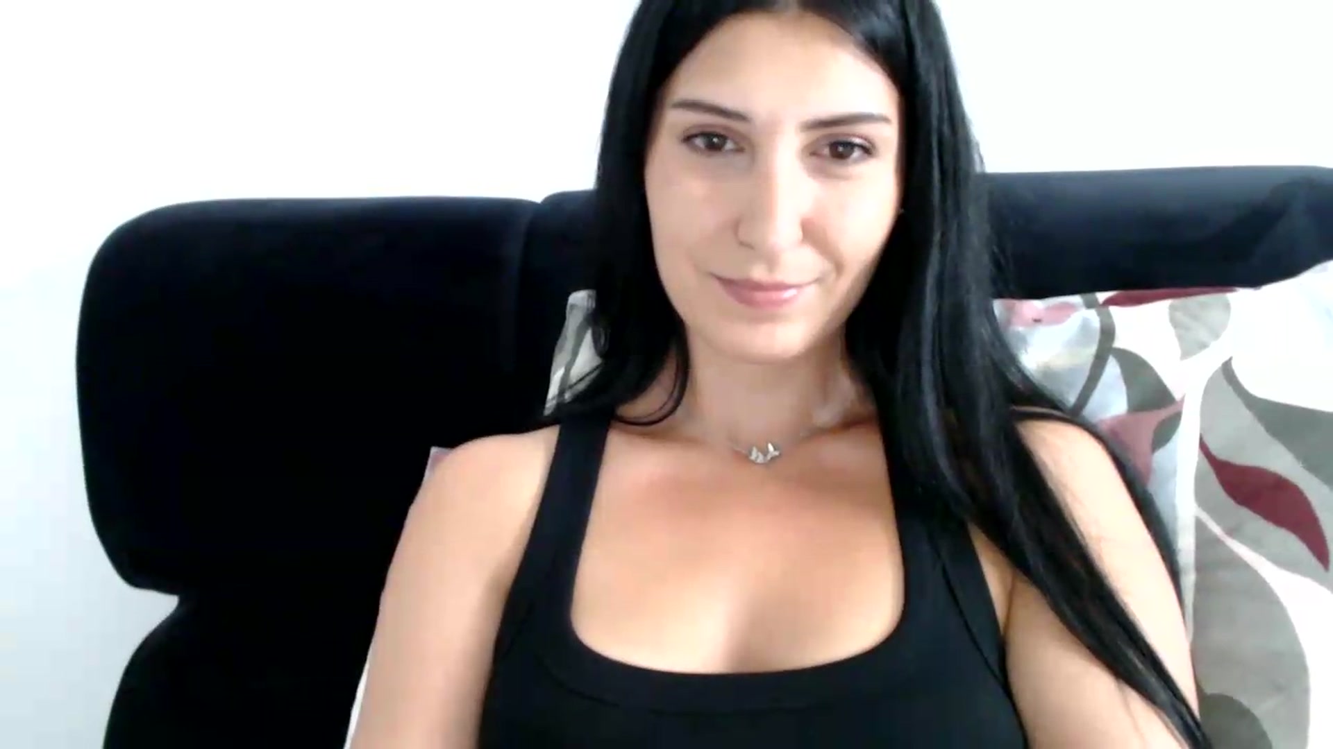 Gallery image thumbnail from ReyInna's myfreecams stream on, 06/20/2026, 09:45 image 17 of 20