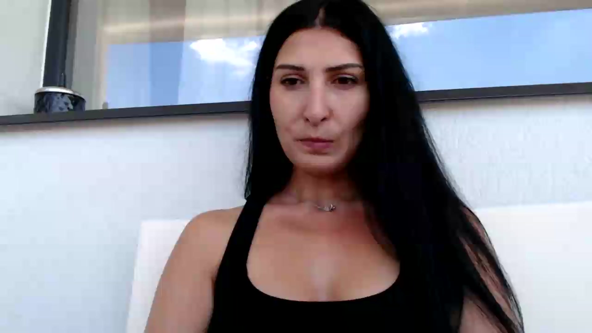 Gallery image thumbnail from ReyInna's myfreecams stream on, 06/20/2026, 09:45 image 8 of 20
