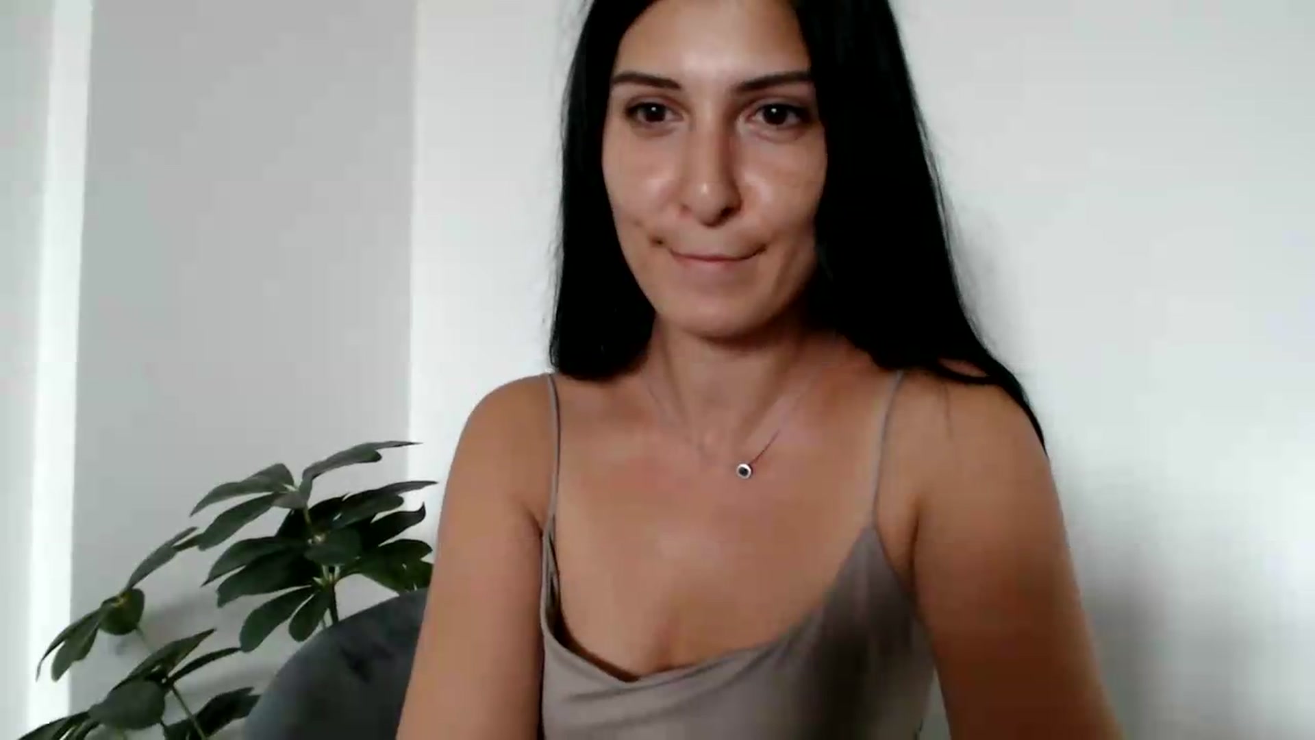 Gallery image thumbnail from ReyInna's myfreecams stream on, 06/23/2026, 09:46 image 2 of 20