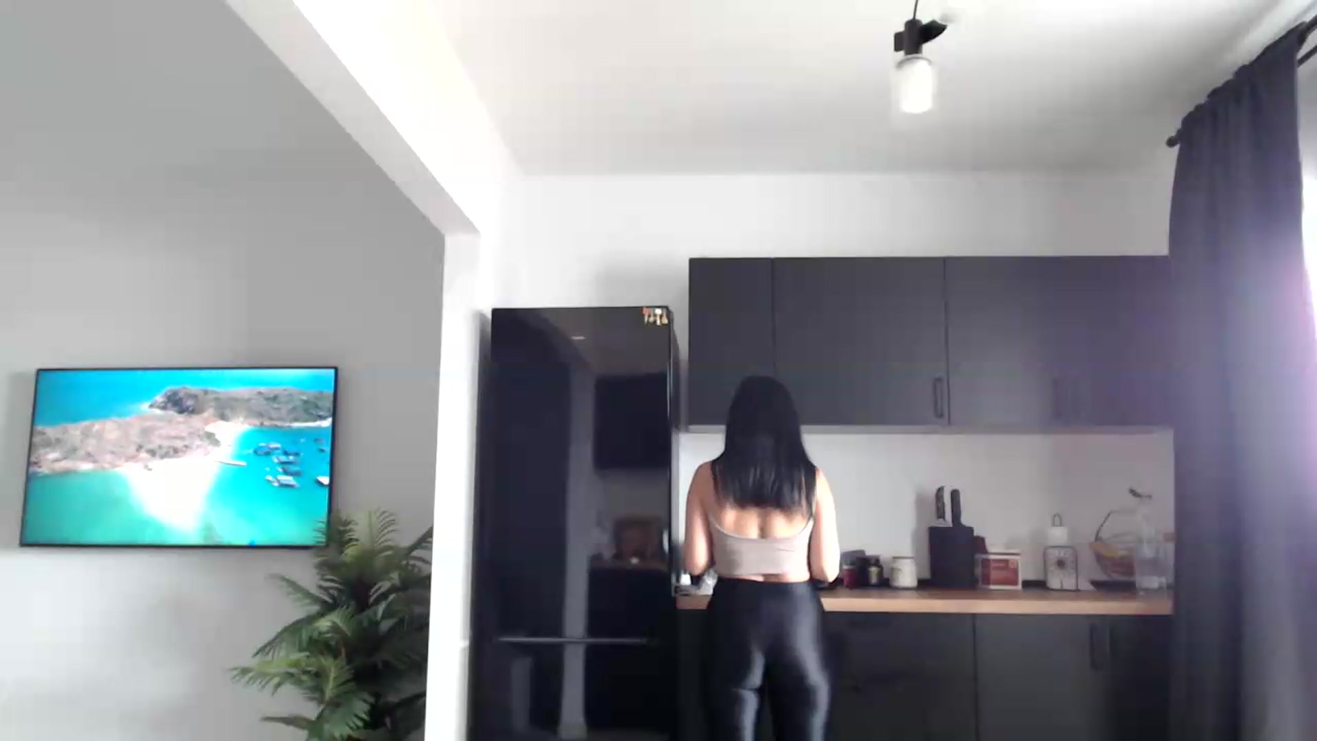 Gallery image thumbnail from ReyInna's myfreecams stream on, 06/23/2026, 09:46 image 15 of 20
