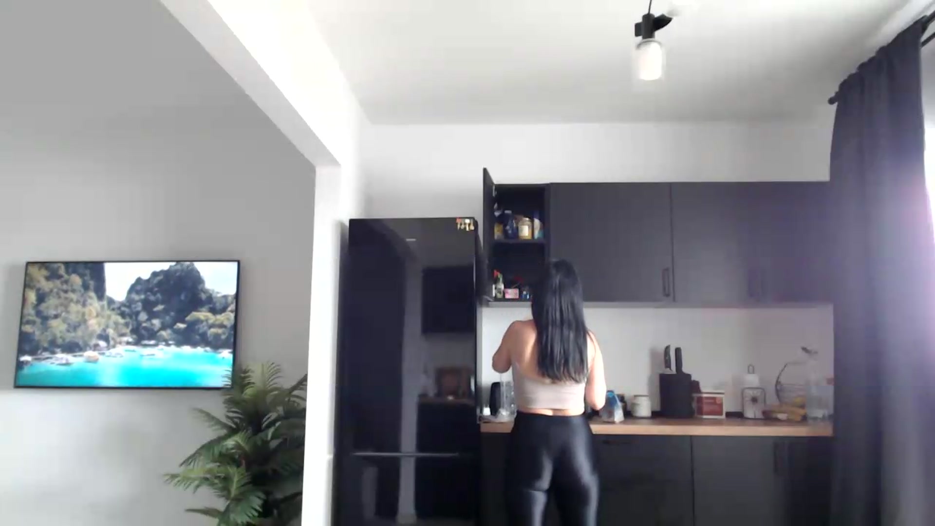 Gallery image thumbnail from ReyInna's myfreecams stream on, 06/23/2026, 09:46 image 12 of 20