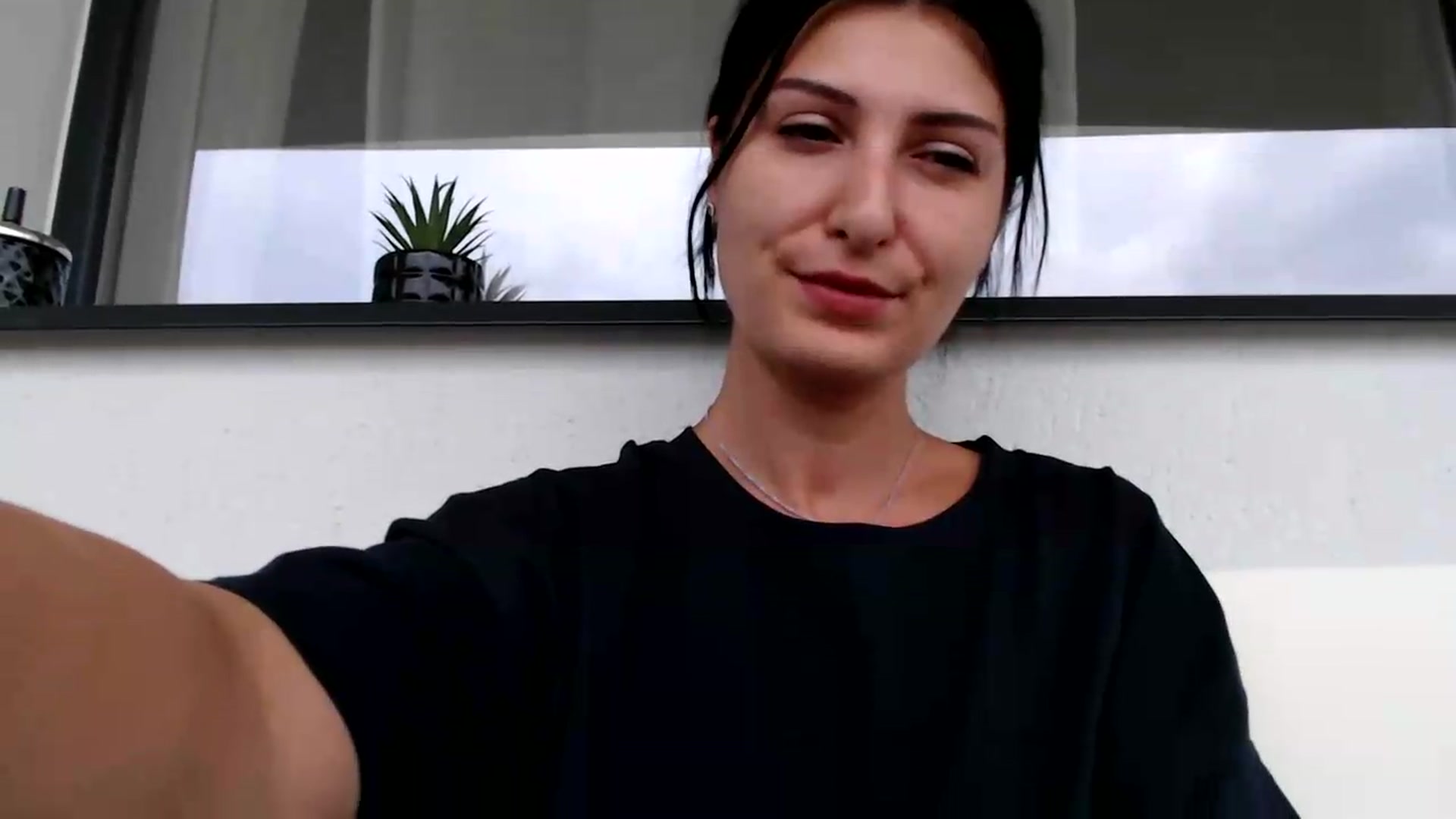 Gallery image thumbnail from ReyInna's myfreecams stream on, 06/24/2026, 08:19 image 6 of 20