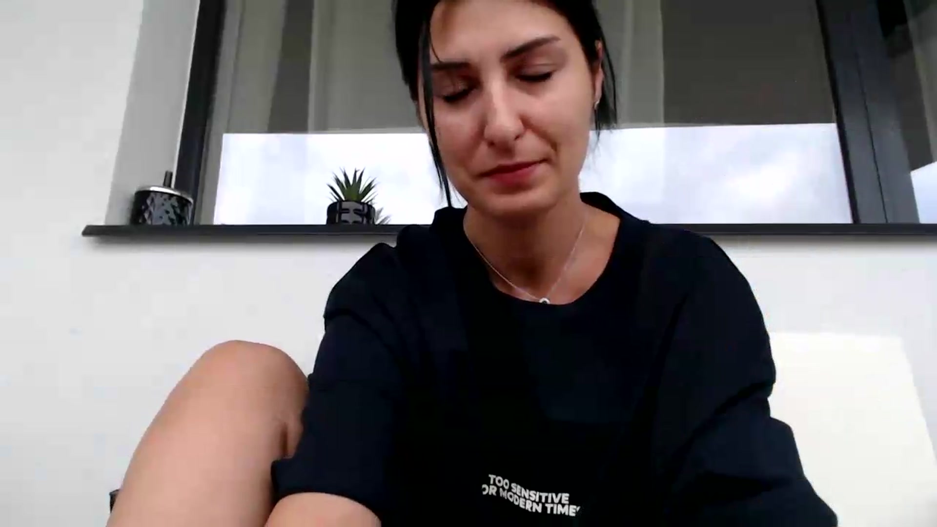 Gallery image thumbnail from ReyInna's myfreecams stream on, 06/24/2026, 08:19 image 3 of 20