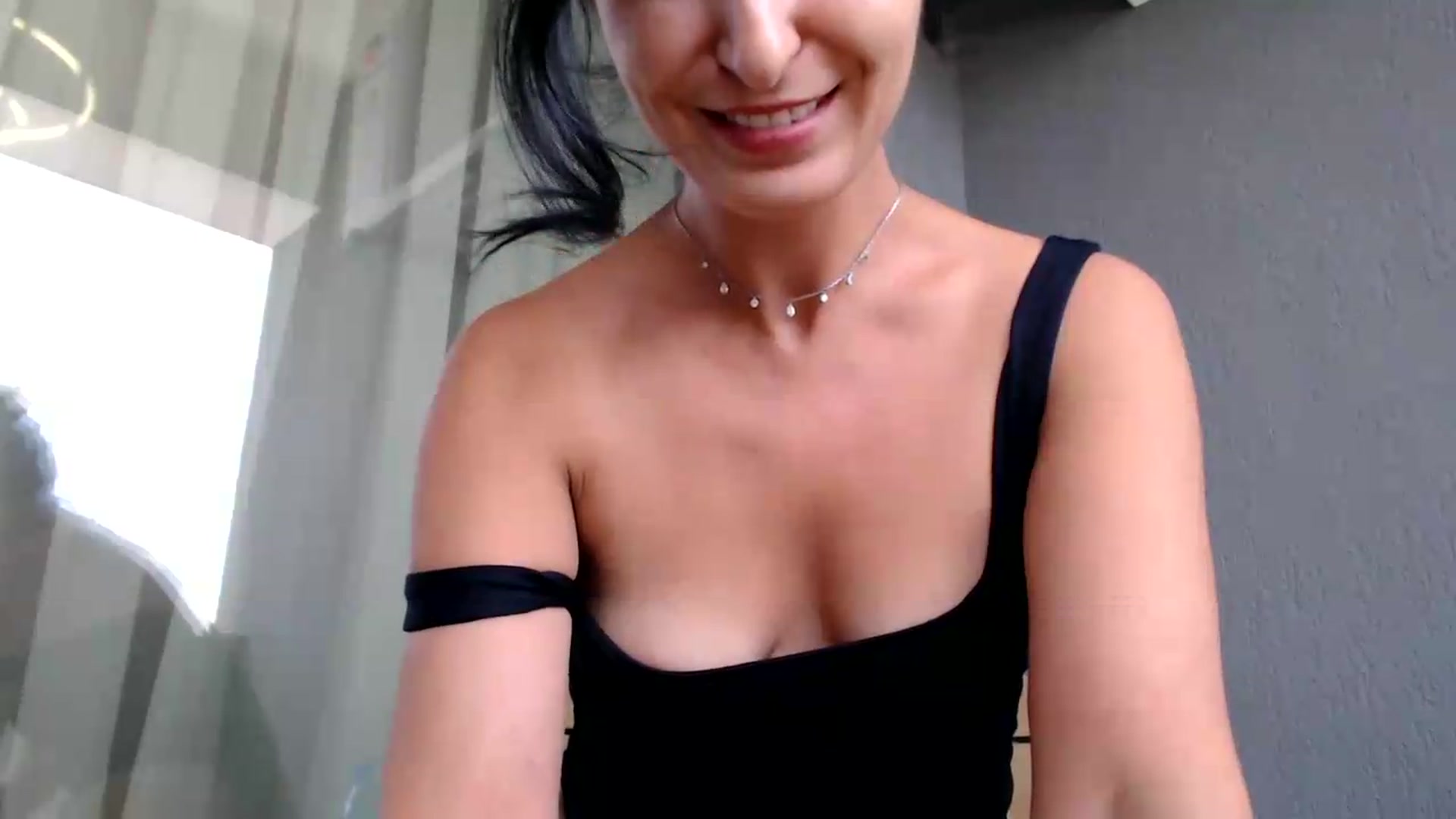 Gallery image thumbnail from ReyInna's myfreecams stream on, 07/09/2026, 13:00 image 17 of 20