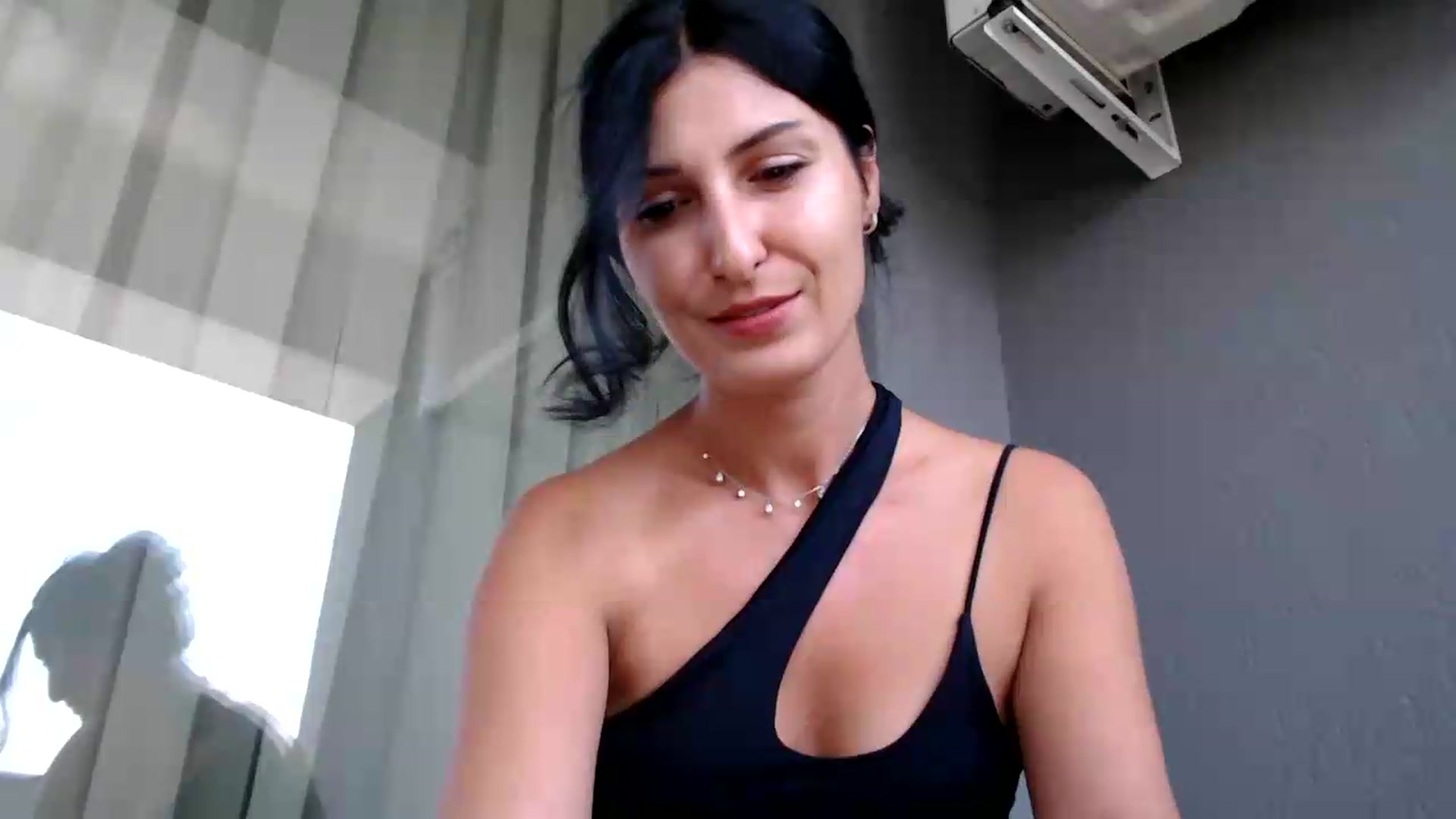 Gallery image thumbnail from ReyInna's myfreecams stream on, 07/09/2026, 14:25 image 3 of 20