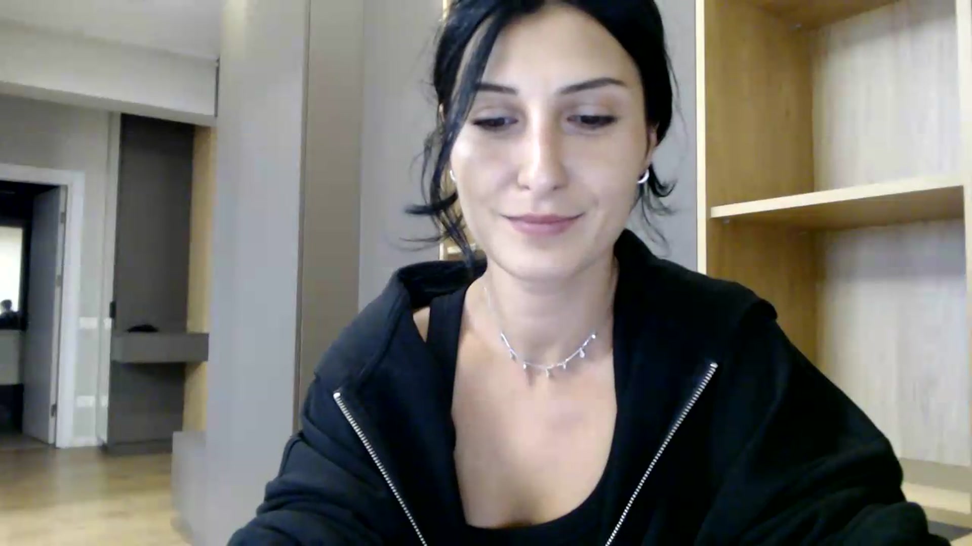 Gallery image thumbnail from ReyInna's myfreecams stream on, 07/09/2026, 15:43 image 4 of 20