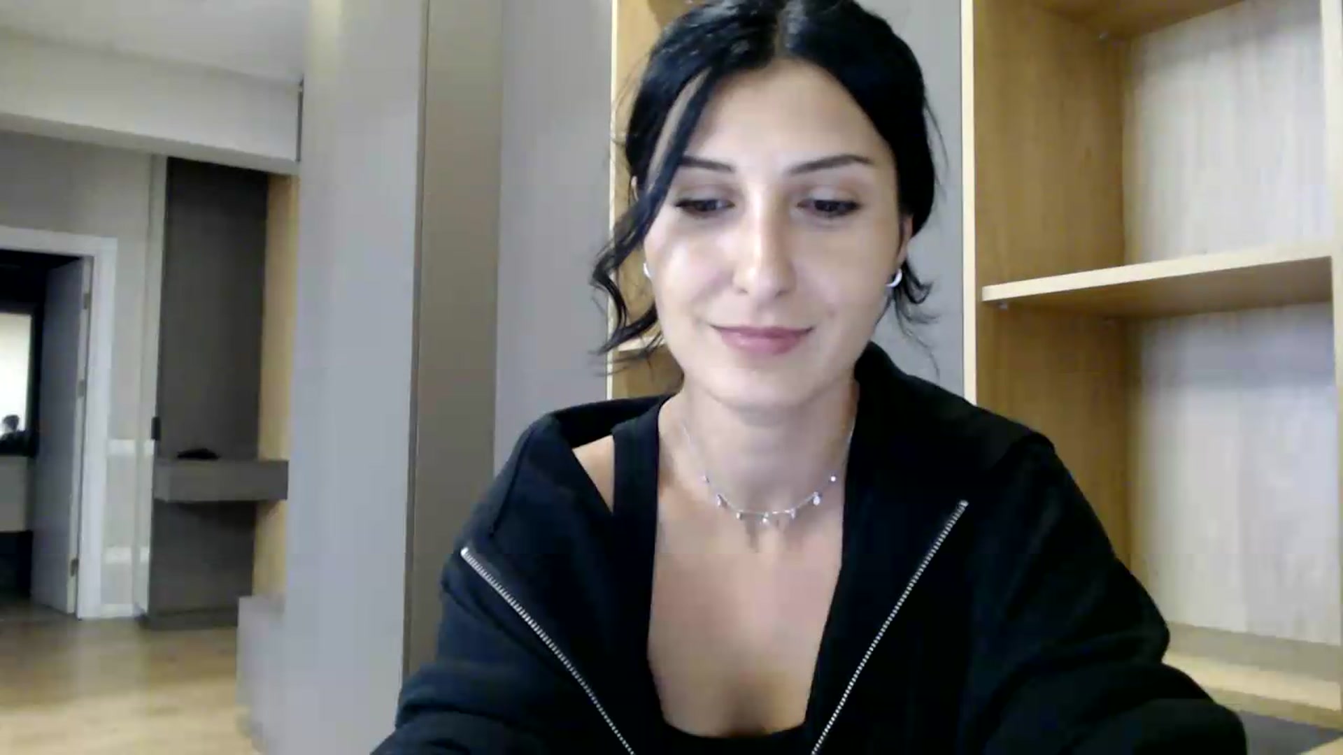 Gallery image thumbnail from ReyInna's myfreecams stream on, 07/09/2026, 15:43 image 5 of 20