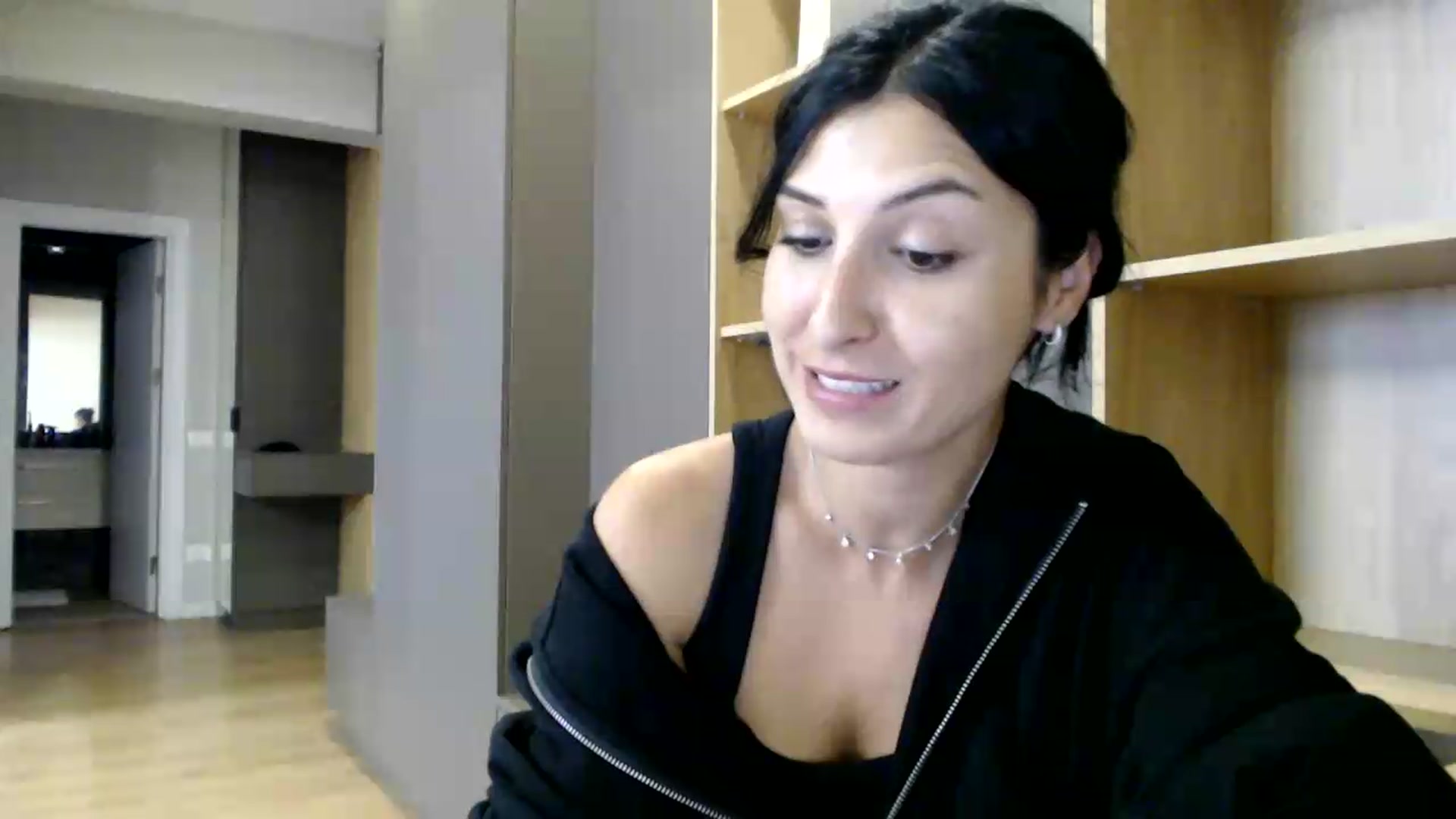 Gallery image thumbnail from ReyInna's myfreecams stream on, 07/09/2026, 15:43 image 9 of 20