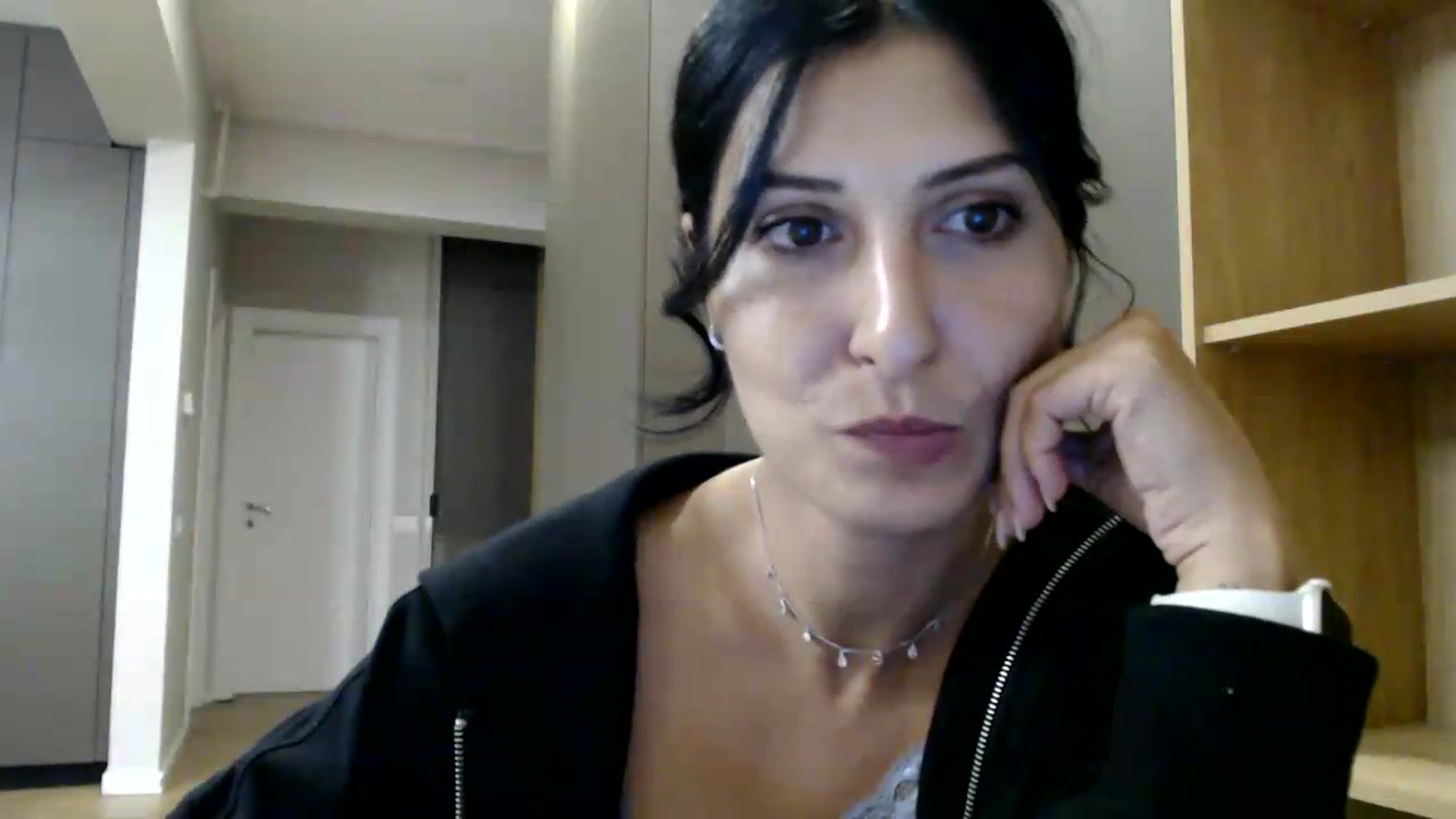 Gallery image thumbnail from ReyInna's myfreecams stream on, 07/09/2026, 19:08 image 14 of 20