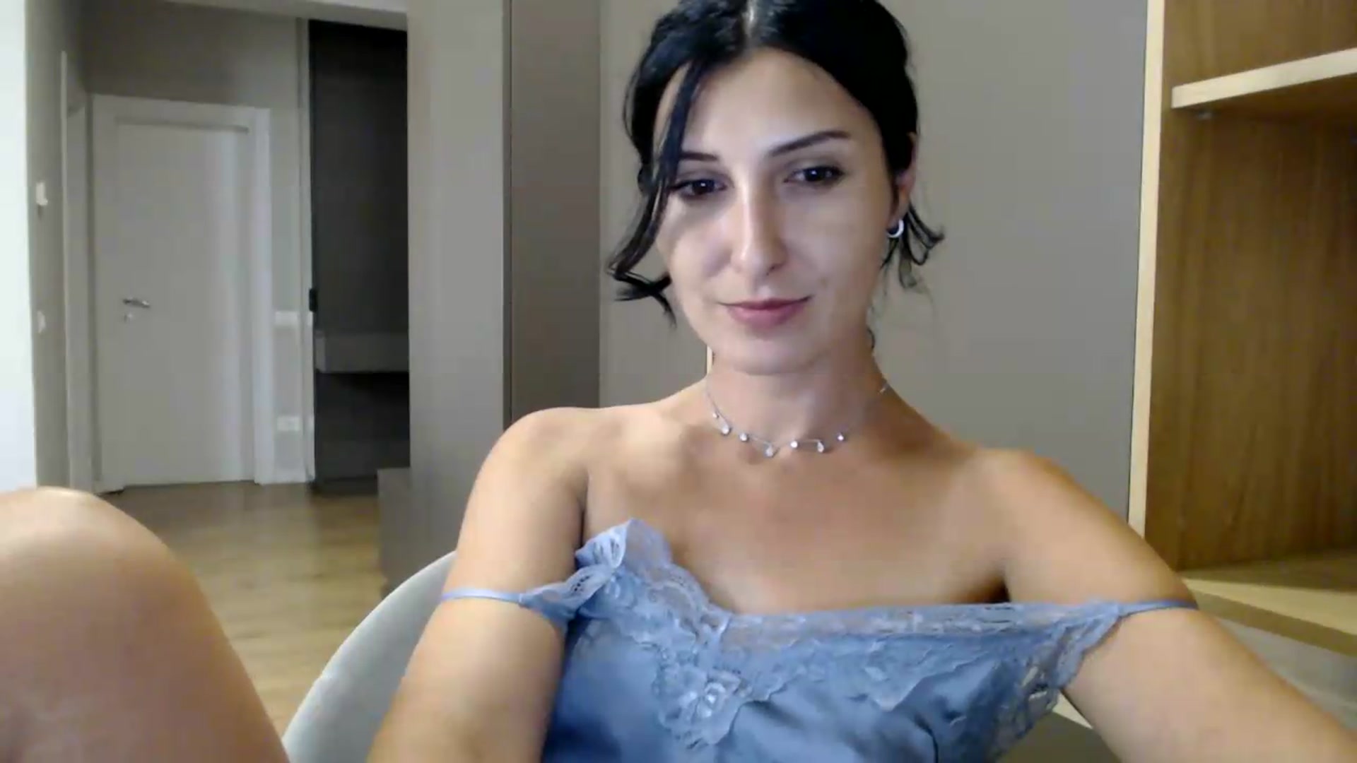Gallery image thumbnail from ReyInna's myfreecams stream on, 07/09/2026, 19:08 image 2 of 20