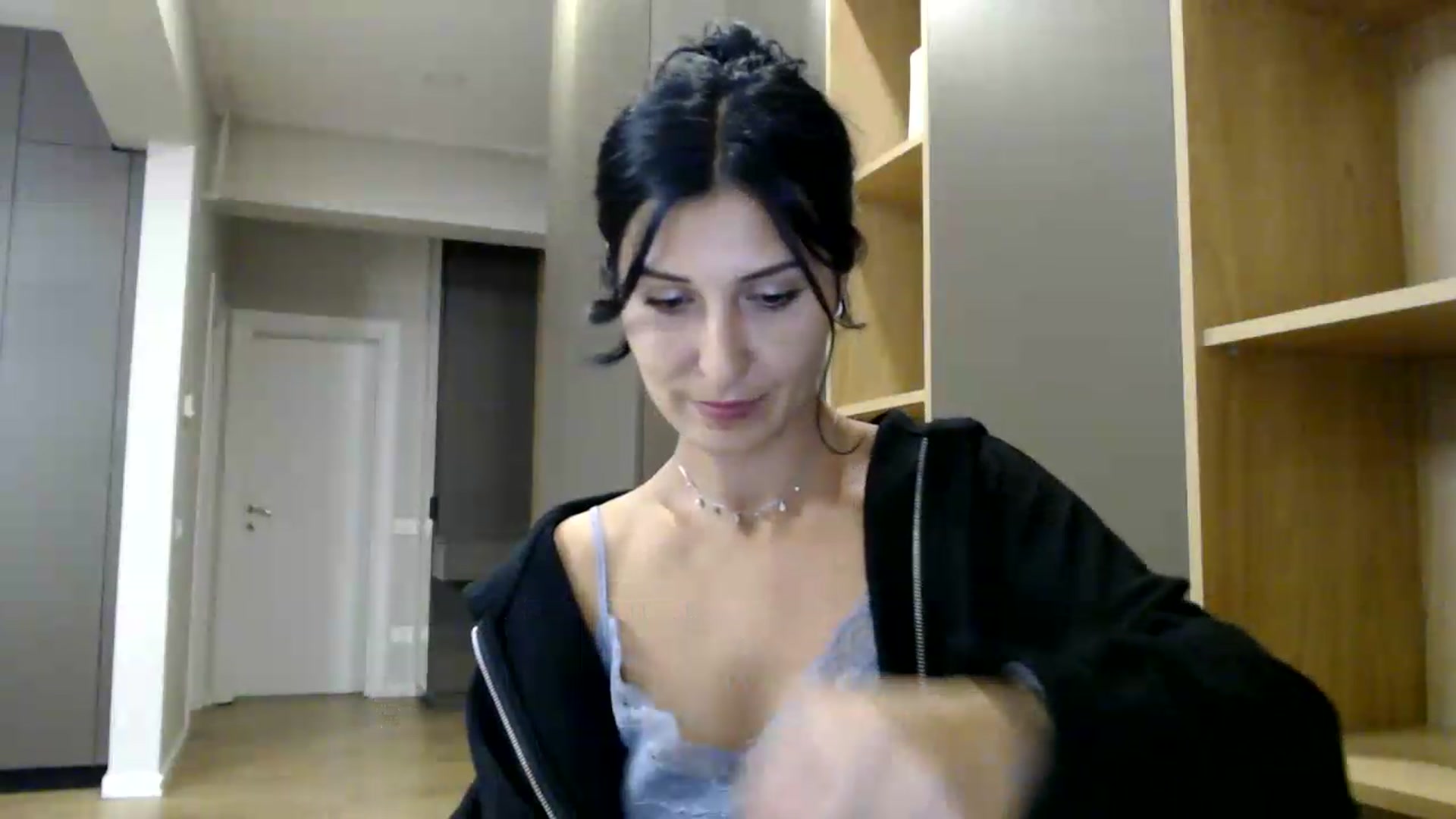 Gallery image thumbnail from ReyInna's myfreecams stream on, 07/09/2026, 19:08 image 13 of 20