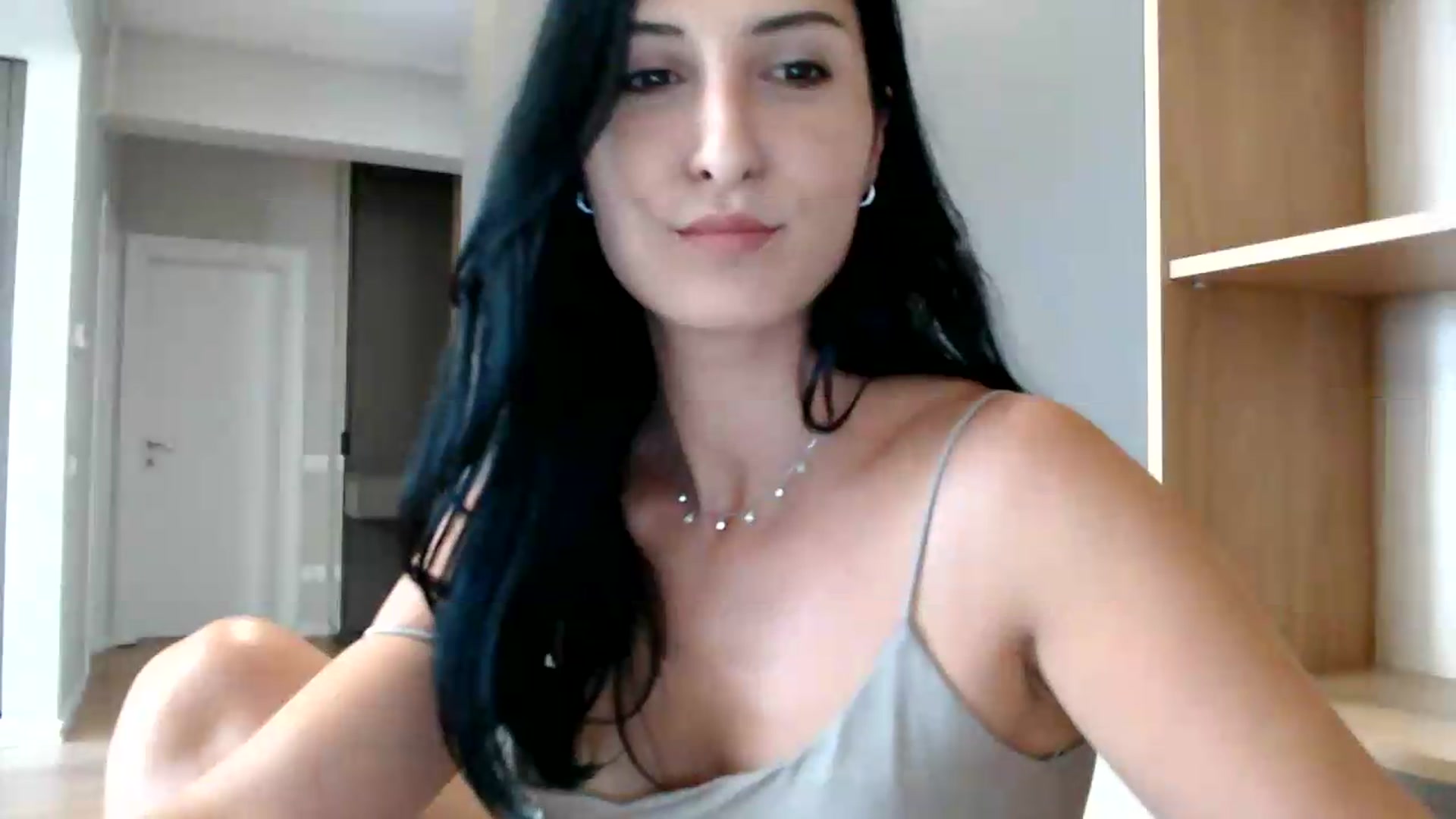 Gallery image thumbnail from ReyInna's myfreecams stream on, 07/10/2026, 13:08 image 19 of 20