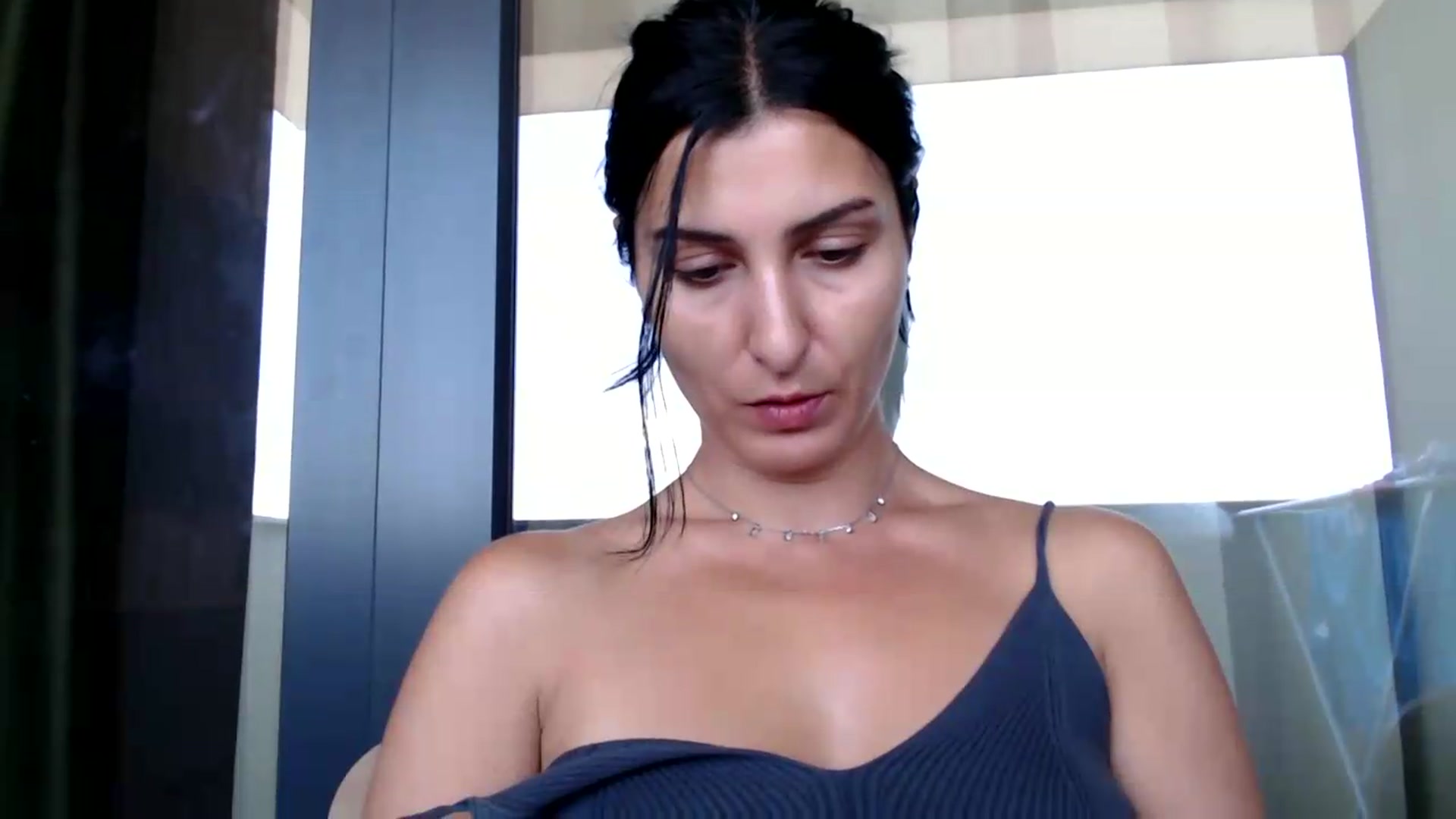 Gallery image thumbnail from ReyInna's myfreecams stream on, 07/11/2026, 09:44 image 16 of 20