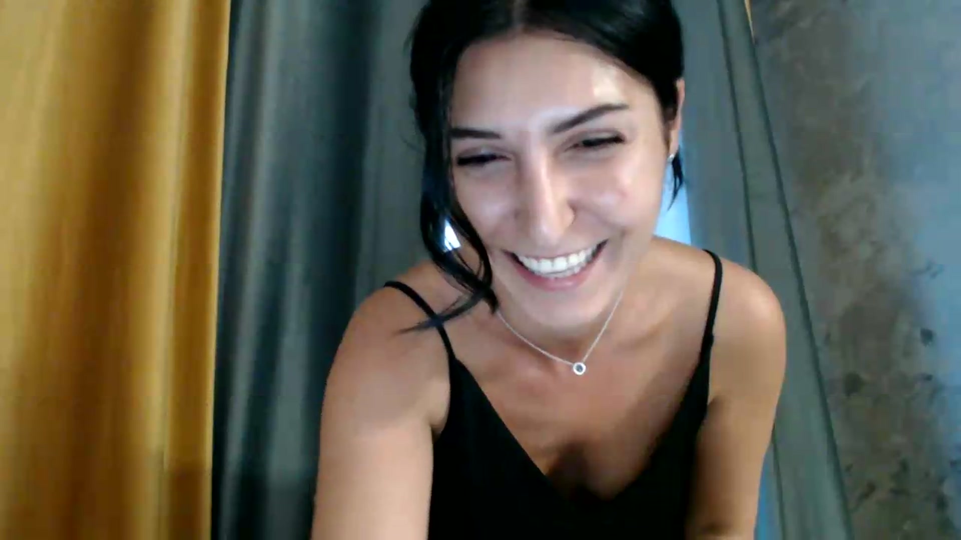 Gallery image thumbnail from ReyInna's myfreecams stream on, 07/17/2026, 18:11 image 8 of 20