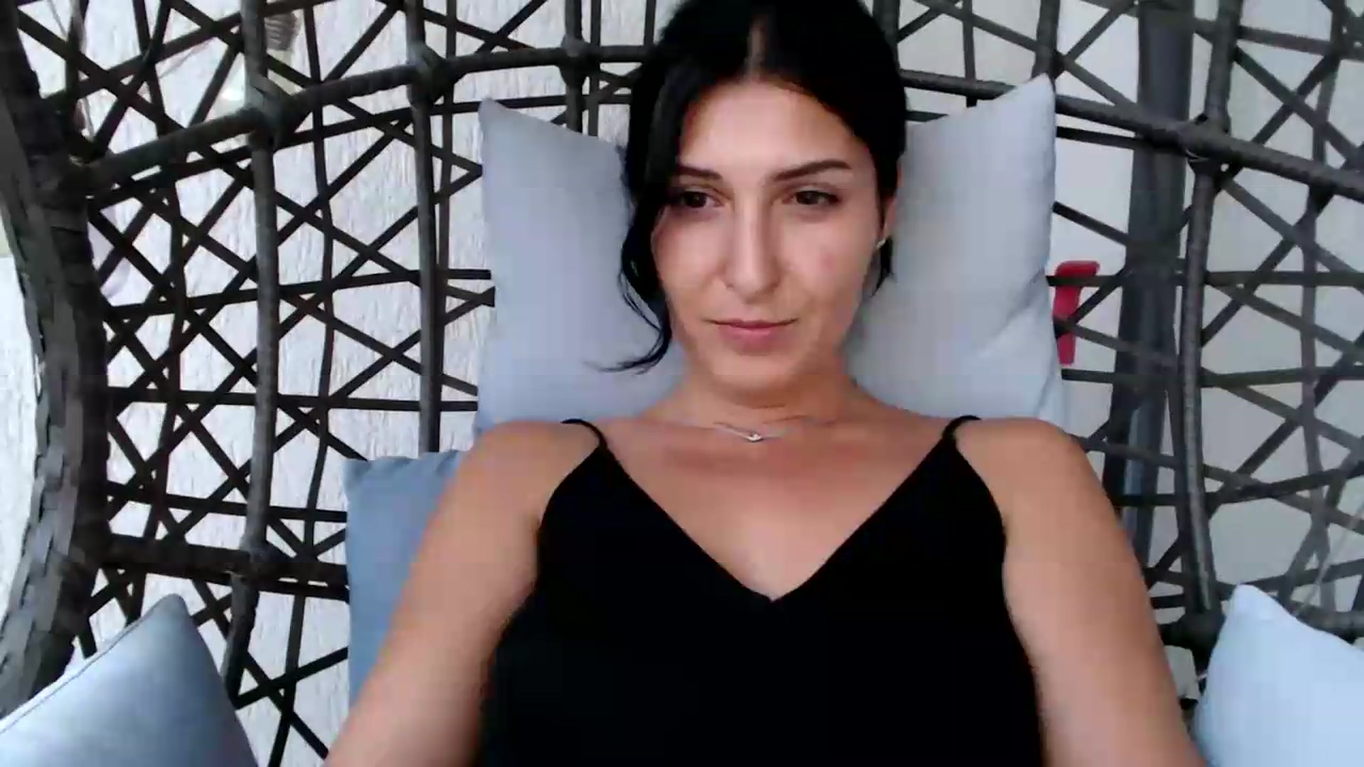 Gallery image thumbnail from ReyInna's myfreecams stream on, 07/17/2026, 18:11 image 4 of 20