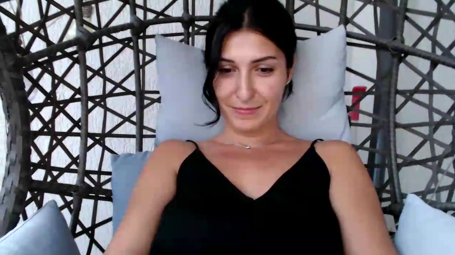Gallery image thumbnail from ReyInna's myfreecams stream on, 07/17/2026, 18:11 image 5 of 20