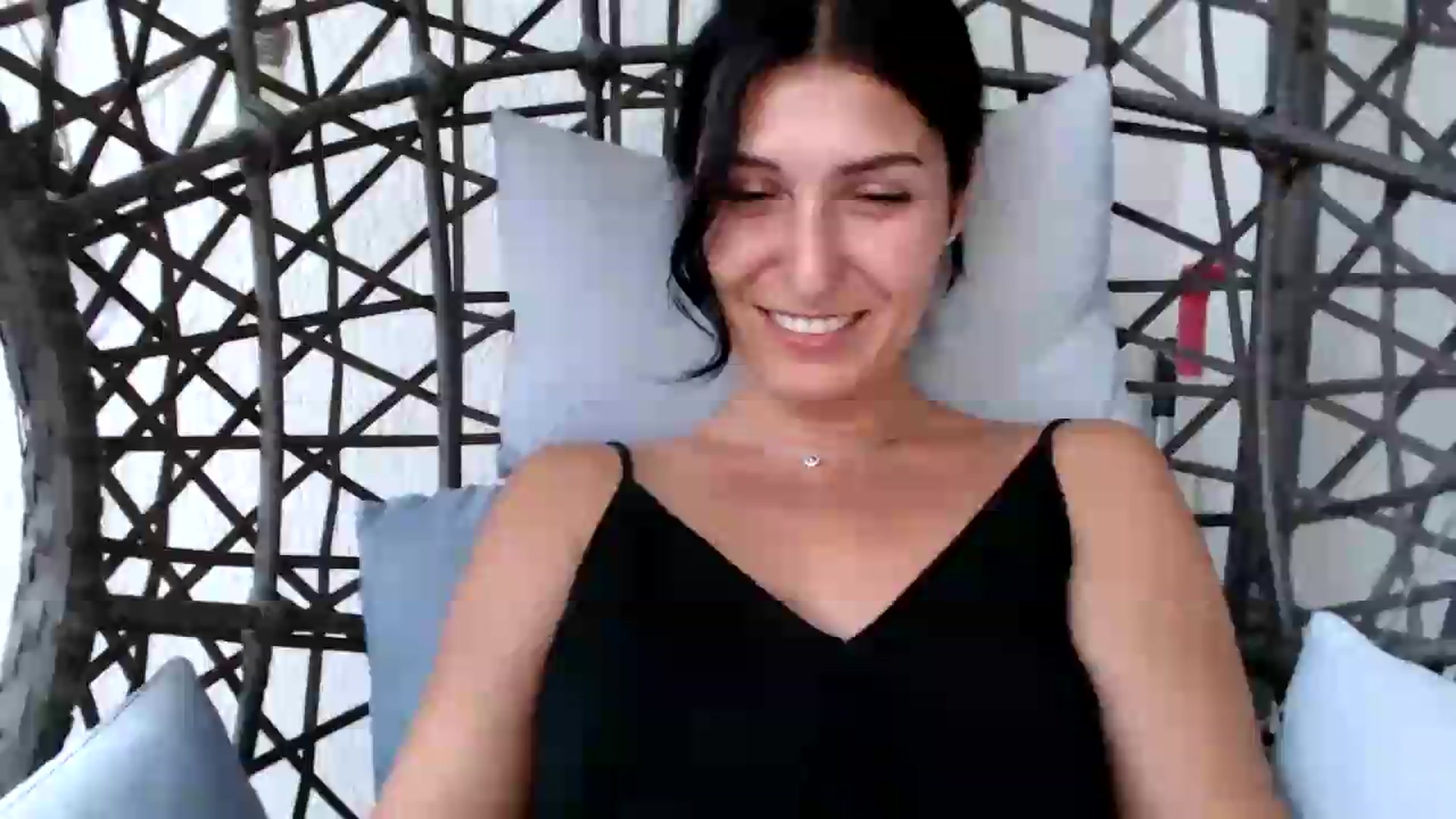 Gallery image thumbnail from ReyInna's myfreecams stream on, 07/17/2026, 18:11 image 2 of 20