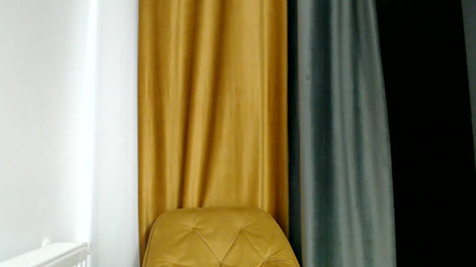 Gallery image thumbnail from ReyInna's myfreecams stream on, 07/17/2026, 19:13 image 17 of 20