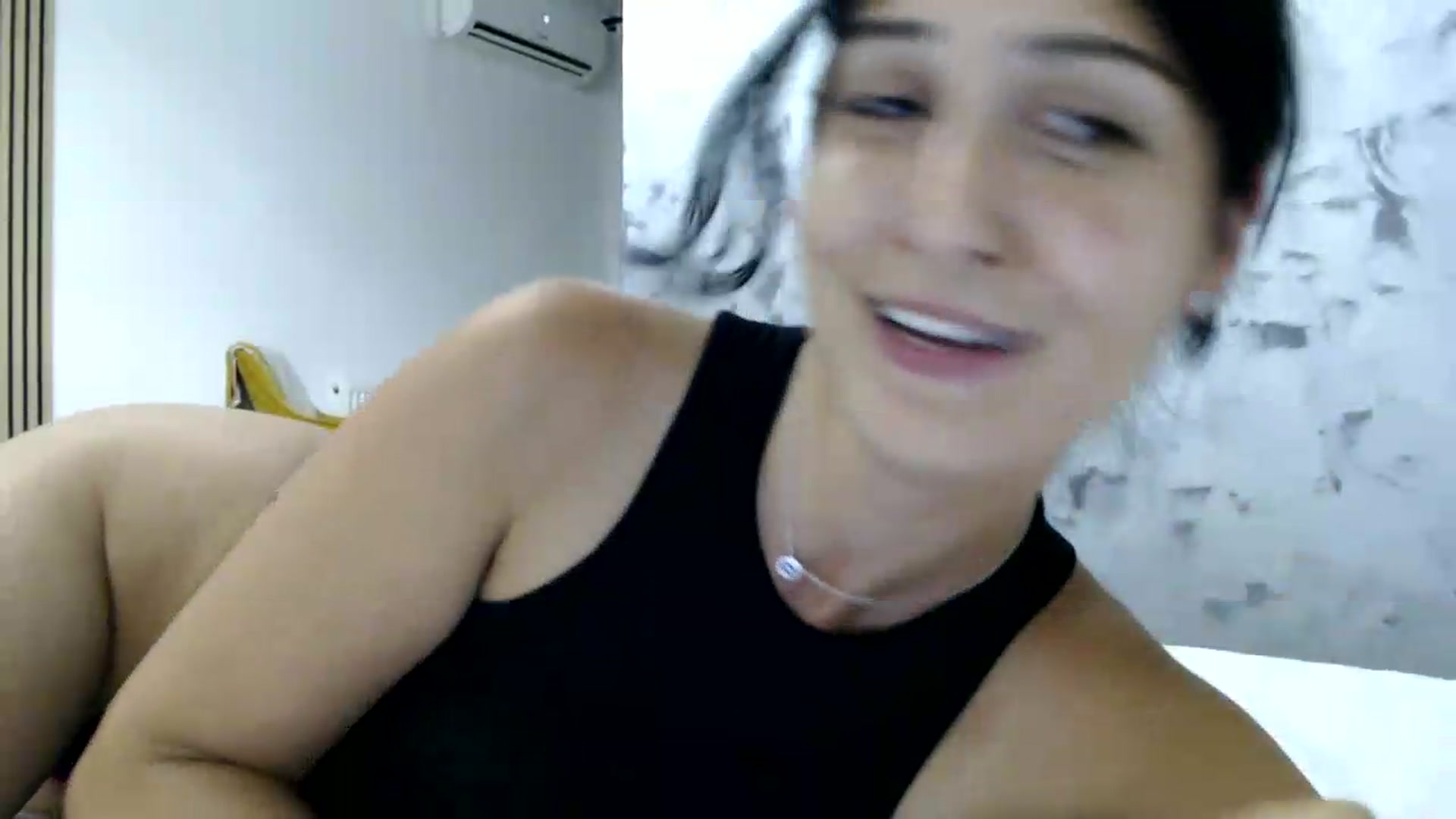 Gallery image thumbnail from ReyInna's myfreecams stream on, 07/17/2026, 19:13 image 5 of 20