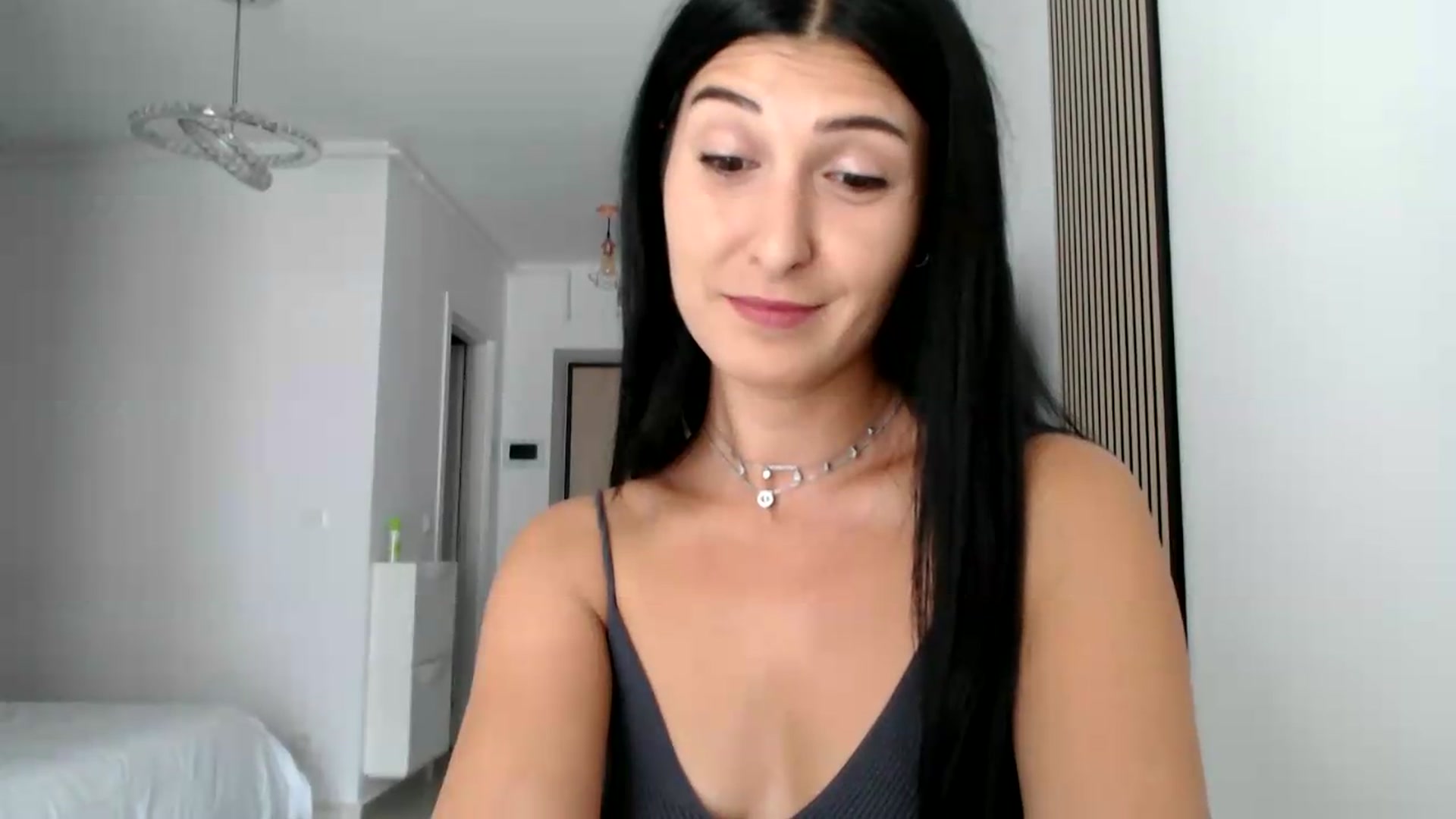 Gallery image thumbnail from ReyInna's myfreecams stream on, 07/19/2026, 09:05 image 4 of 20