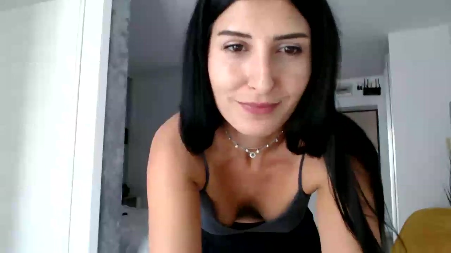 Gallery image thumbnail from ReyInna's myfreecams stream on, 07/19/2026, 11:43 image 4 of 20