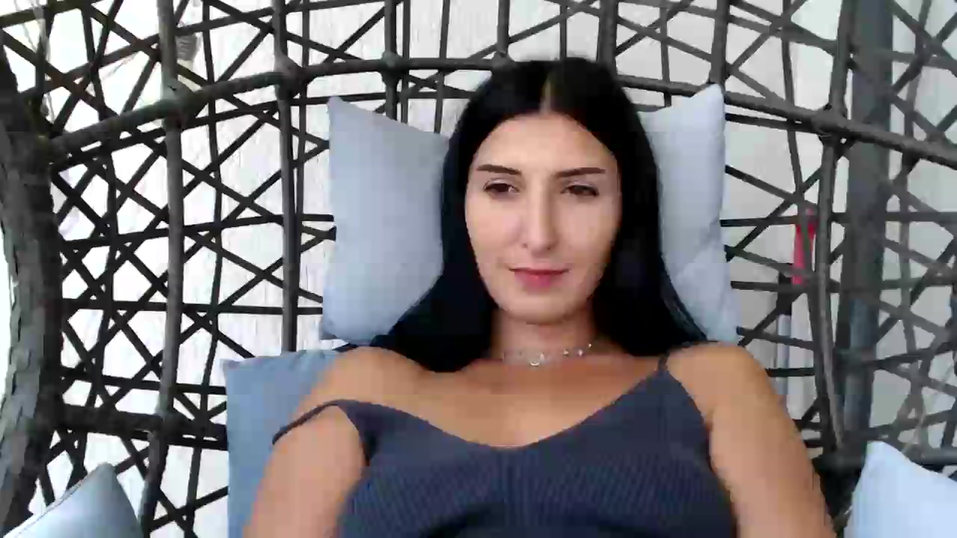 Gallery image thumbnail from ReyInna's myfreecams stream on, 07/19/2026, 11:43 image 9 of 20