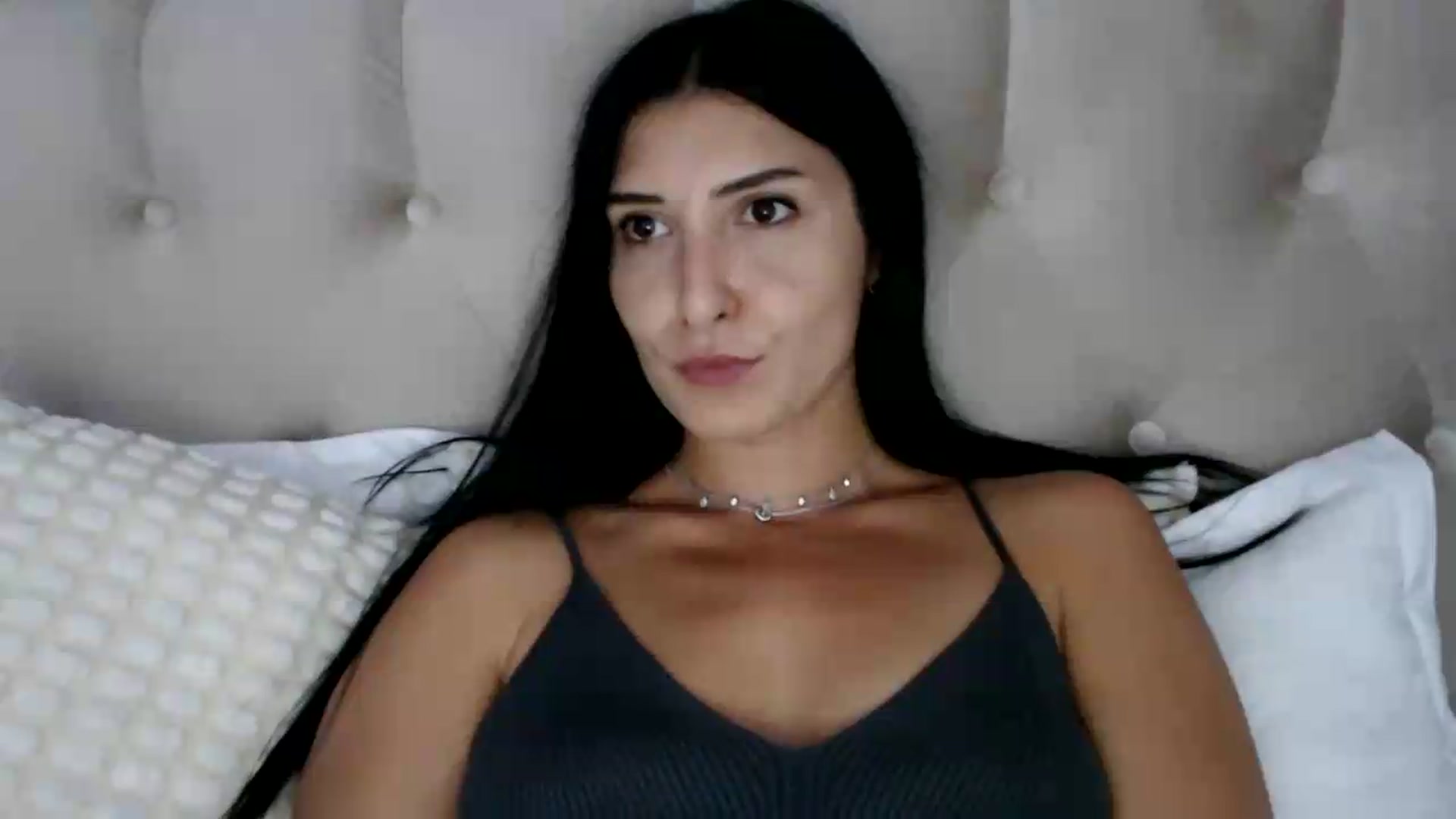 Gallery image thumbnail from ReyInna's myfreecams stream on, 07/19/2026, 11:43 image 13 of 20
