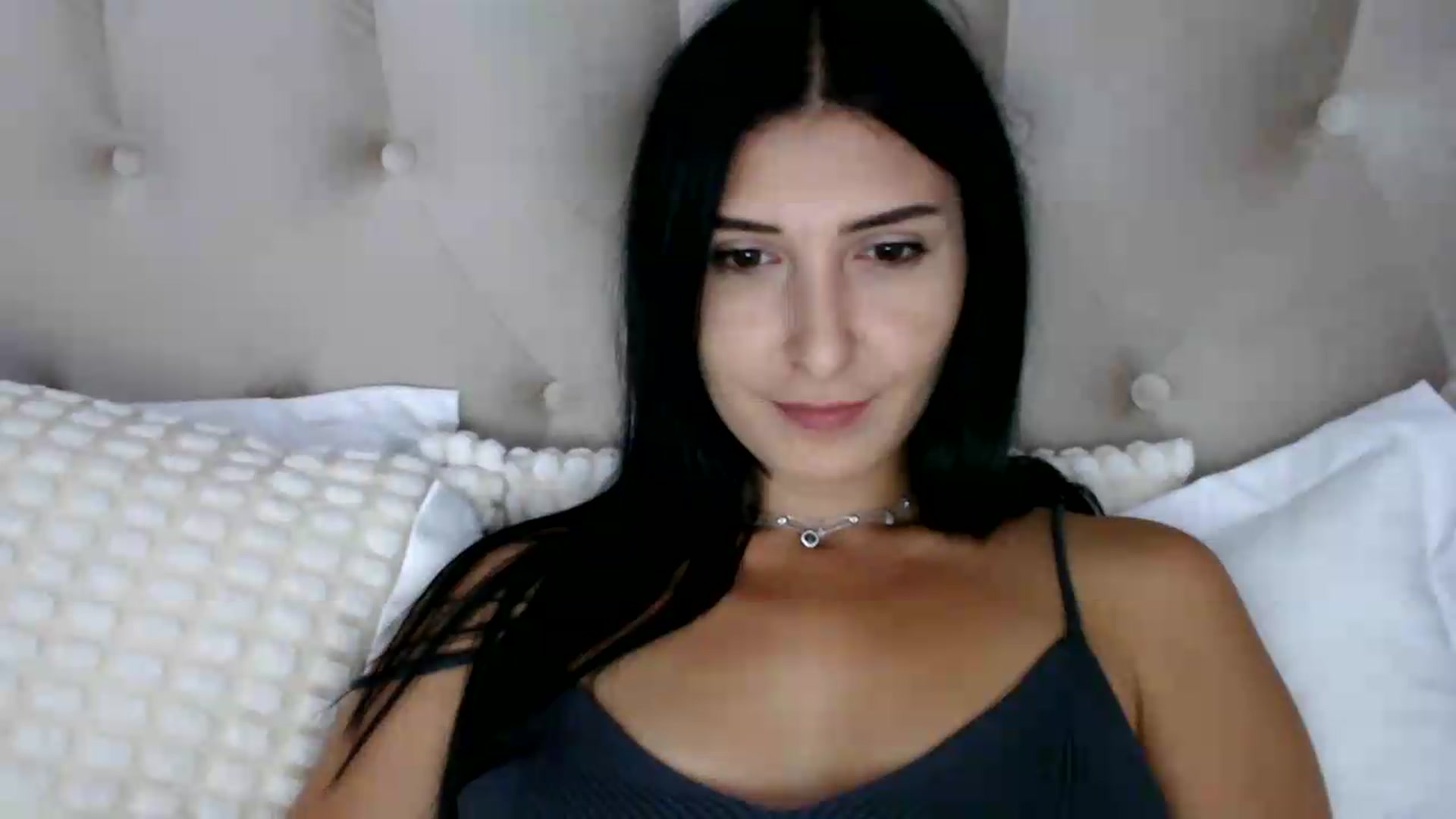 Gallery image thumbnail from ReyInna's myfreecams stream on, 07/19/2026, 11:43 image 20 of 20