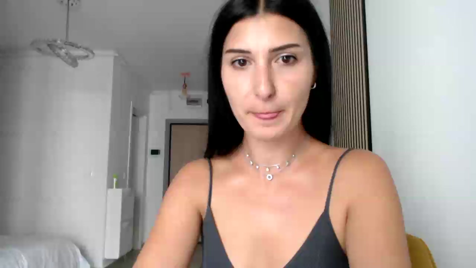 Gallery image thumbnail from ReyInna's myfreecams stream on, 07/19/2026, 14:38 image 1 of 20