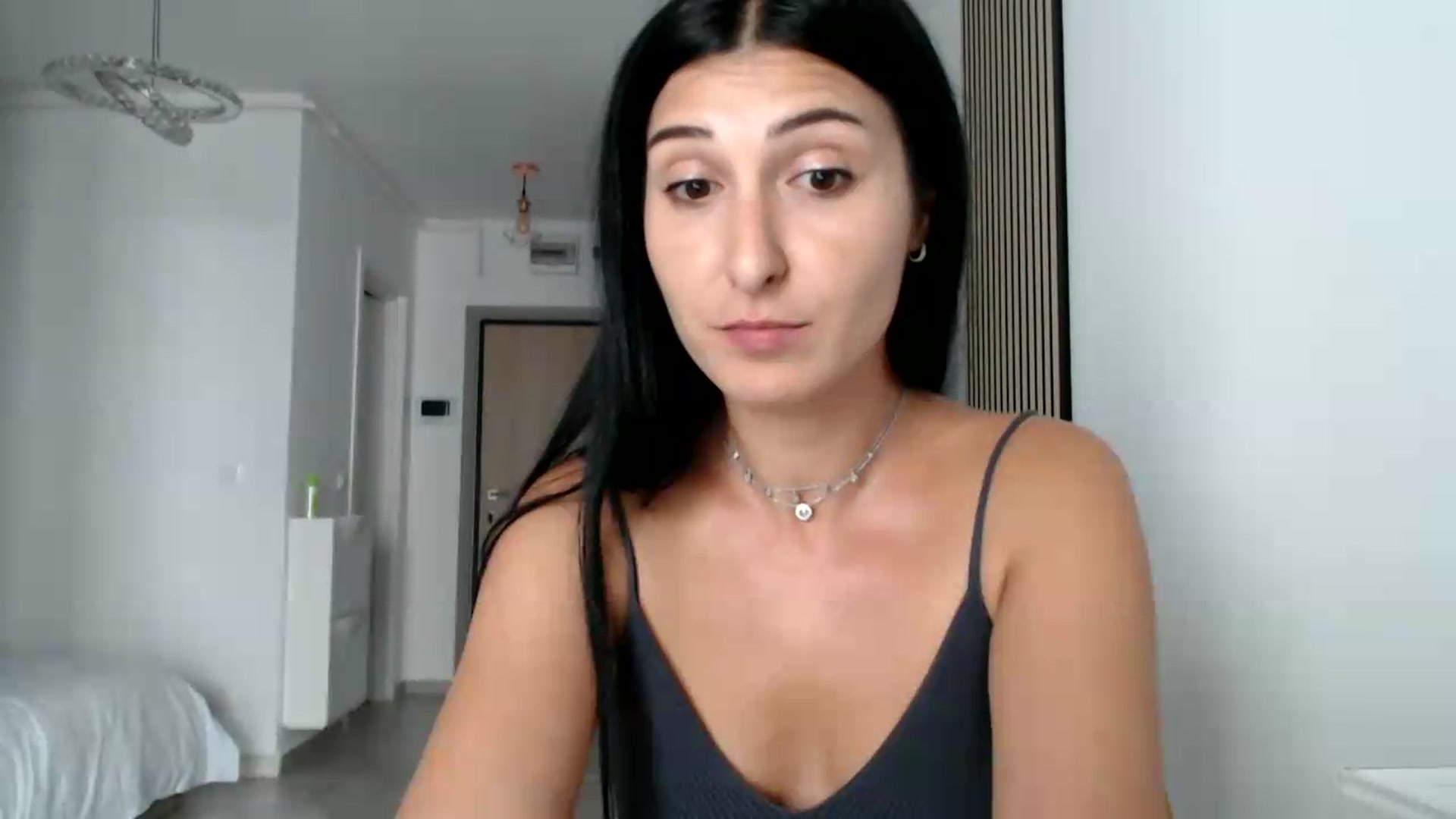 Gallery image thumbnail from ReyInna's myfreecams stream on, 07/19/2026, 15:13 image 2 of 20