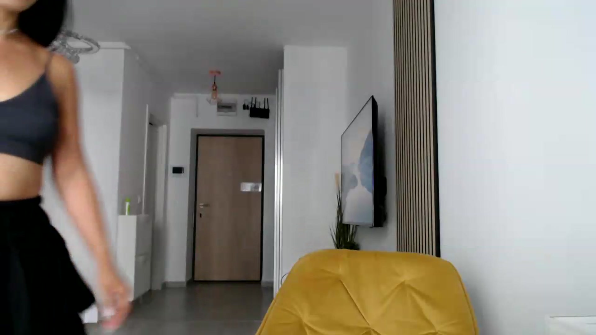 Gallery image thumbnail from ReyInna's myfreecams stream on, 07/19/2026, 15:13 image 16 of 20