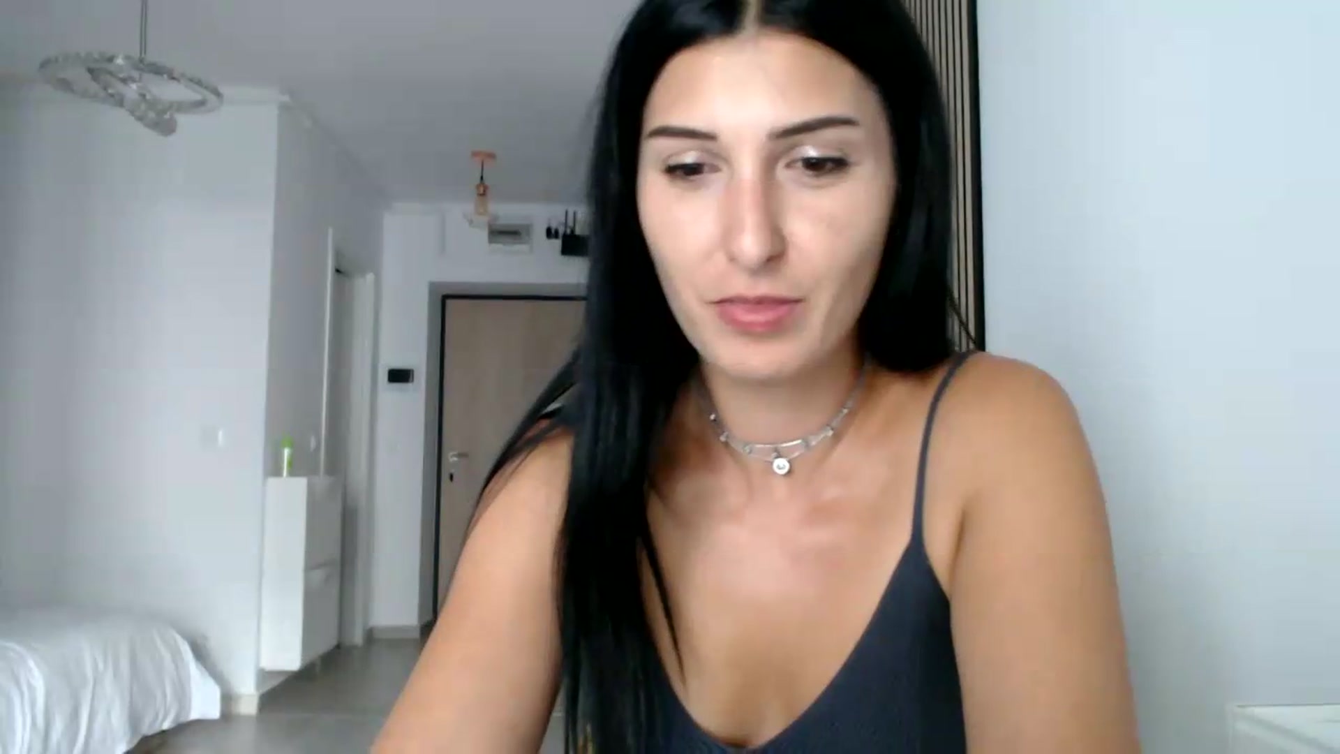 Gallery image thumbnail from ReyInna's myfreecams stream on, 07/19/2026, 15:13 image 20 of 20
