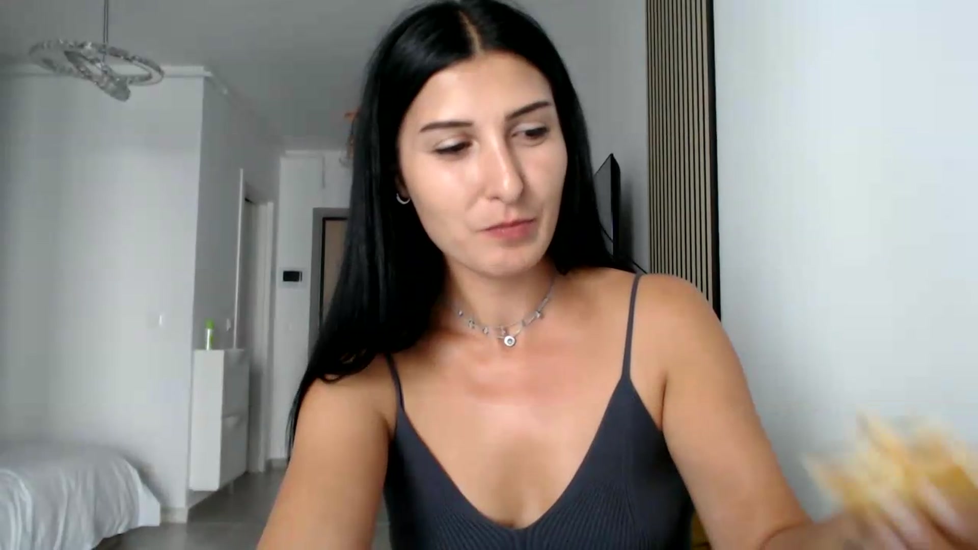 Gallery image thumbnail from ReyInna's myfreecams stream on, 07/19/2026, 15:13 image 10 of 20