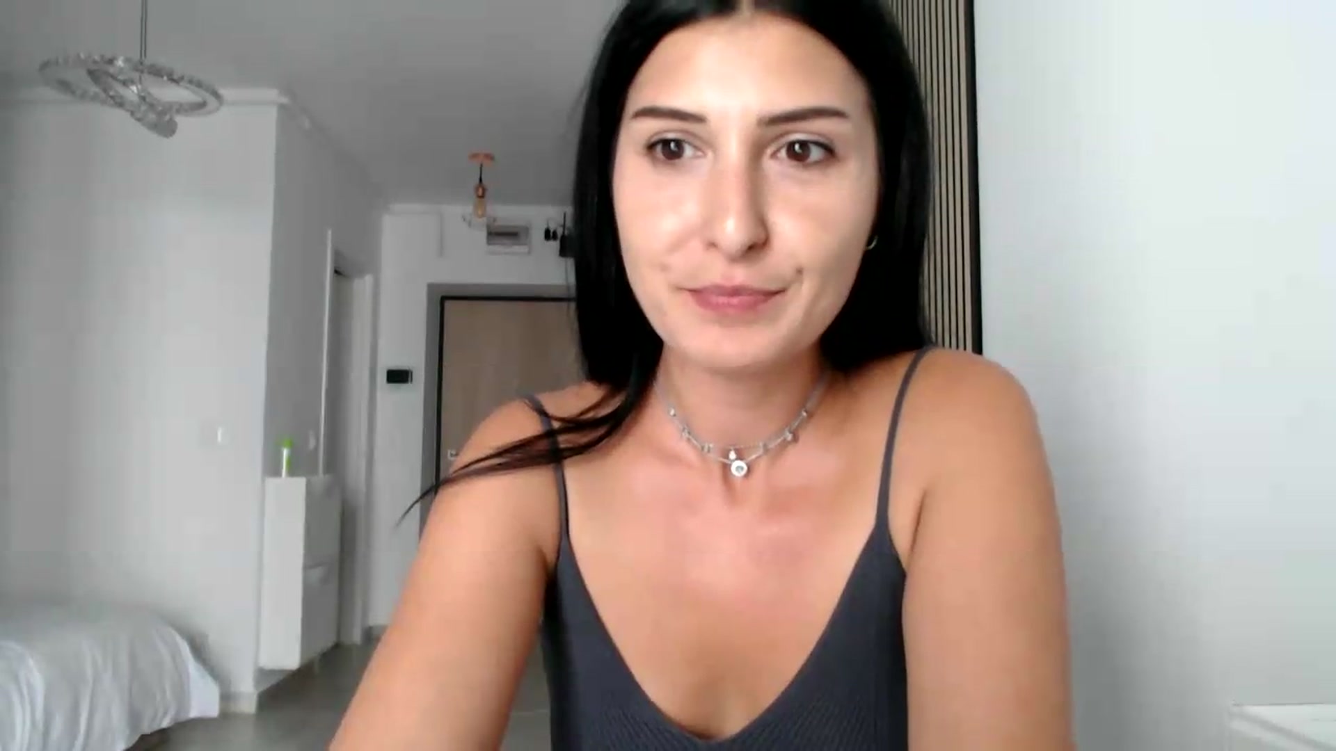 Gallery image thumbnail from ReyInna's myfreecams stream on, 07/19/2026, 15:13 image 4 of 20