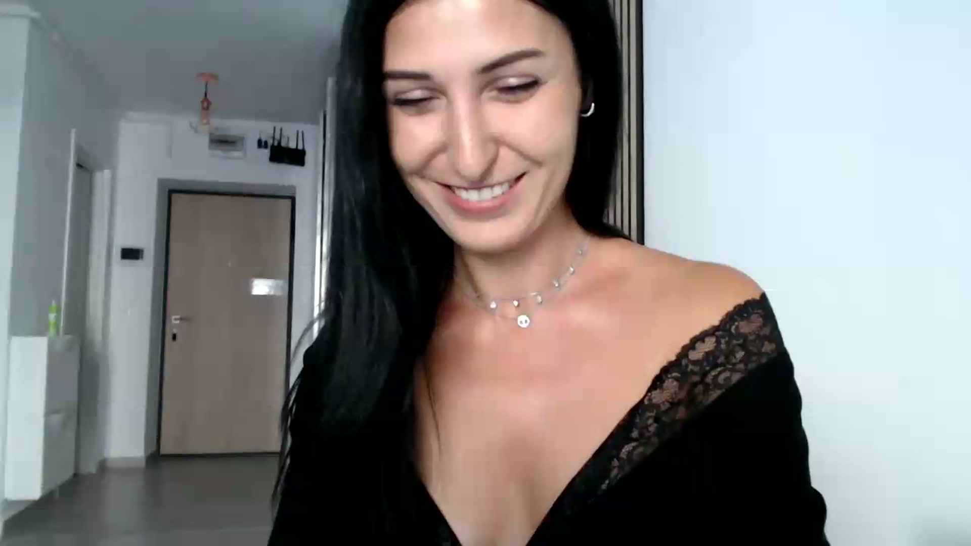 Gallery image thumbnail from ReyInna's myfreecams stream on, 07/20/2026, 15:28 image 20 of 20