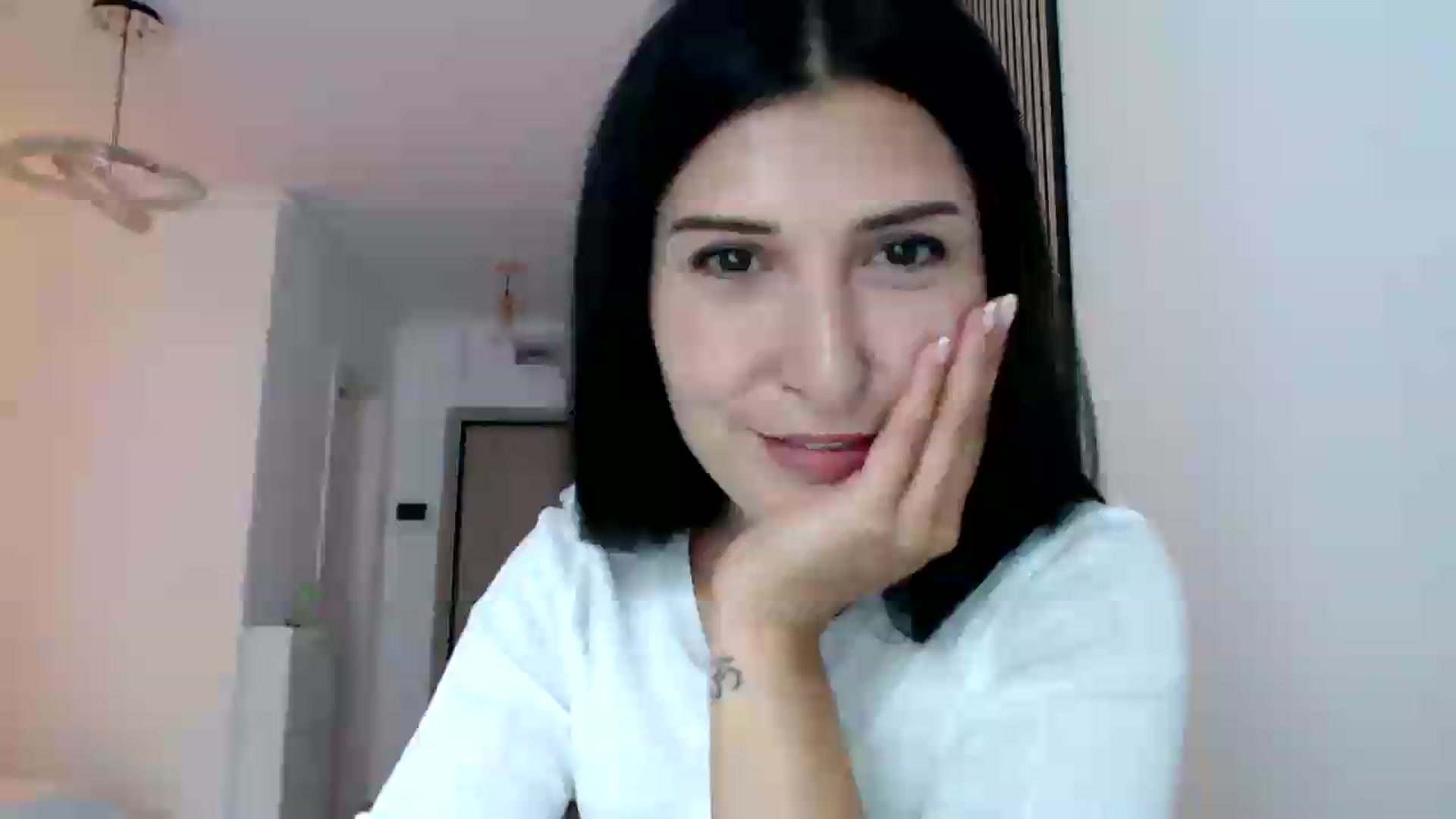 Gallery image thumbnail from ReyInna's myfreecams stream on, 07/22/2026, 08:25 image 10 of 20