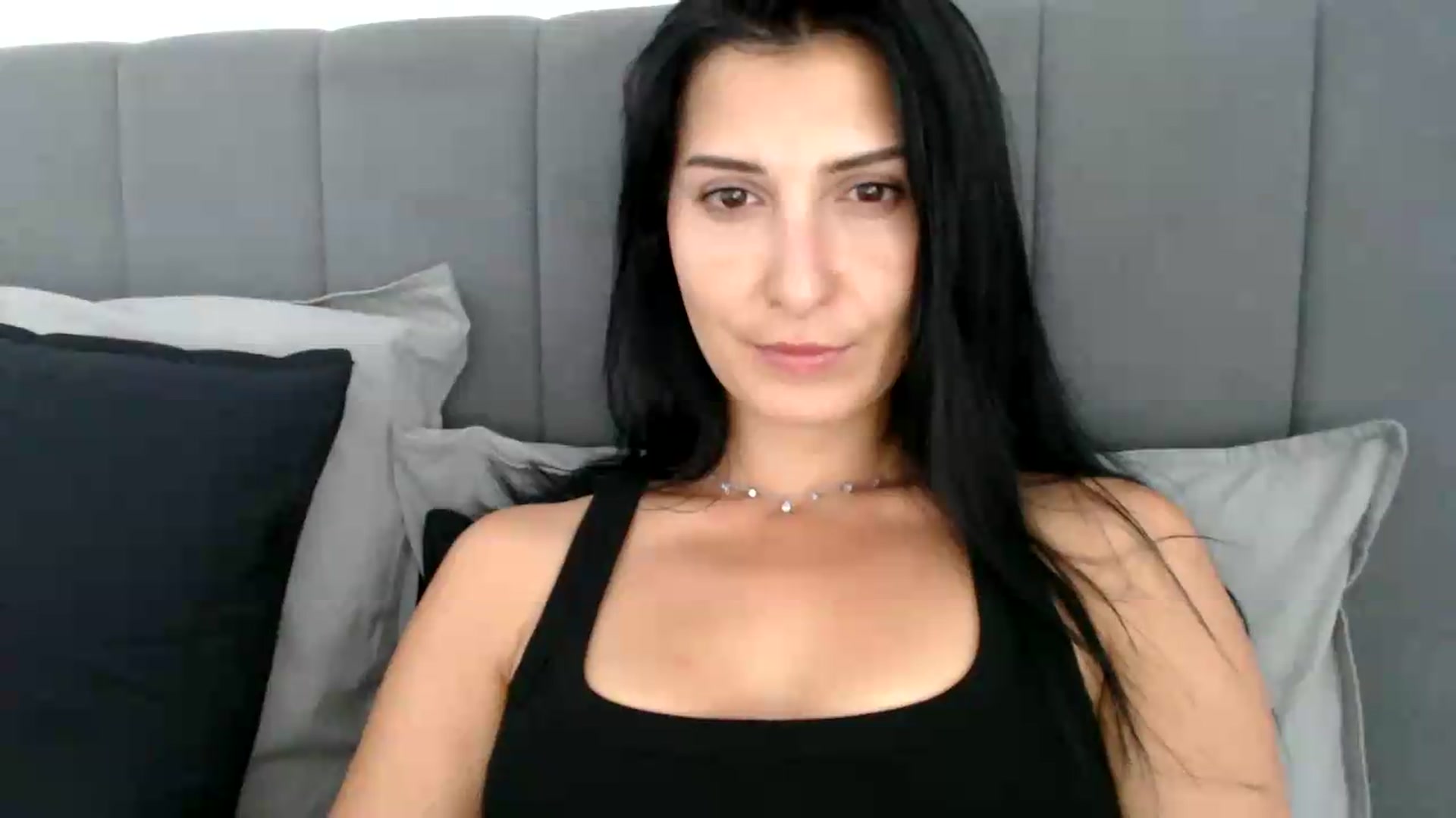 Gallery image thumbnail from ReyInna's myfreecams stream on, 08/09/2026, 14:06 image 2 of 20