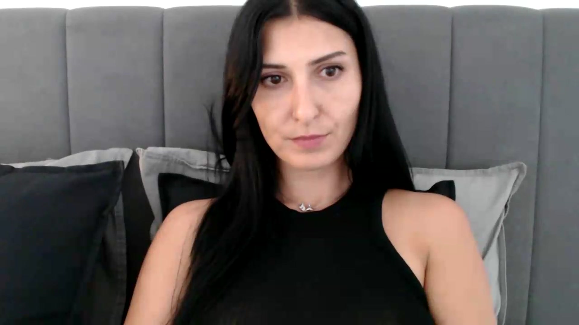 Gallery image thumbnail from ReyInna's myfreecams stream on, 08/11/2026, 16:06 image 15 of 20