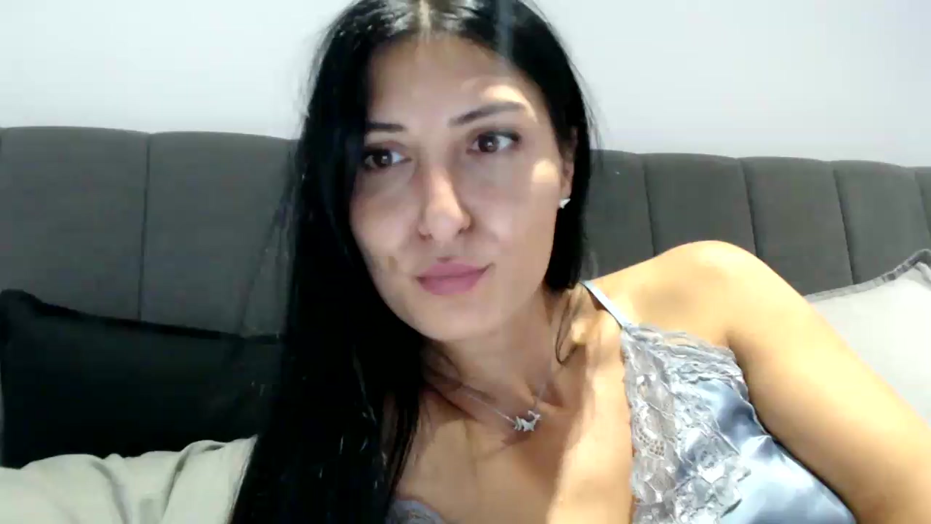 Gallery image thumbnail from ReyInna's myfreecams stream on, 08/11/2026, 17:32 image 16 of 20