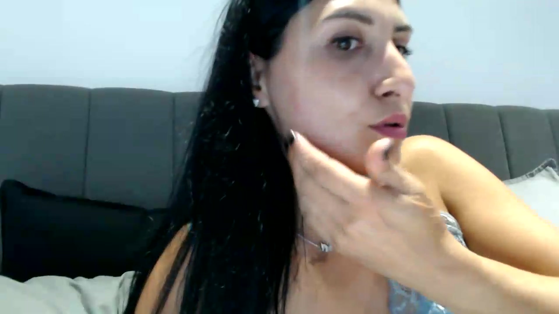 Gallery image thumbnail from ReyInna's myfreecams stream on, 08/11/2026, 17:32 image 15 of 20