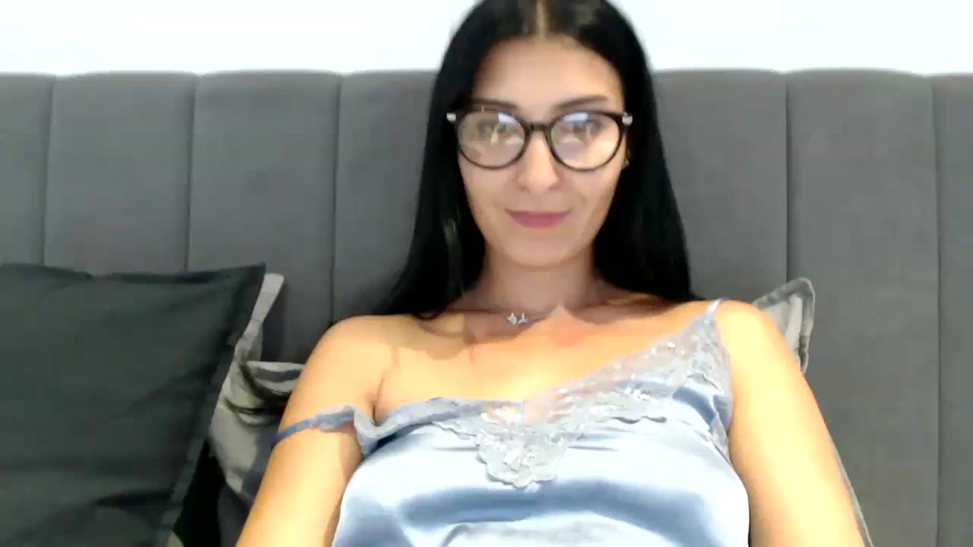 Gallery image thumbnail from ReyInna's myfreecams stream on, 08/11/2026, 17:32 image 5 of 20