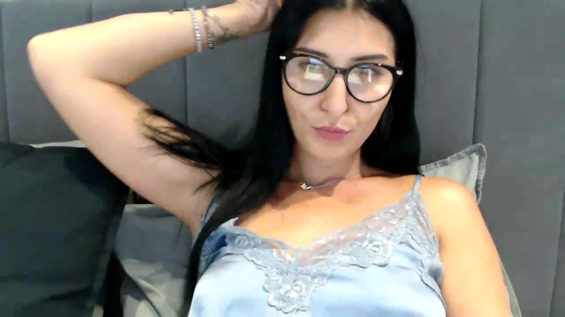 Gallery image thumbnail from ReyInna's myfreecams stream on, 08/11/2026, 17:32 image 3 of 20