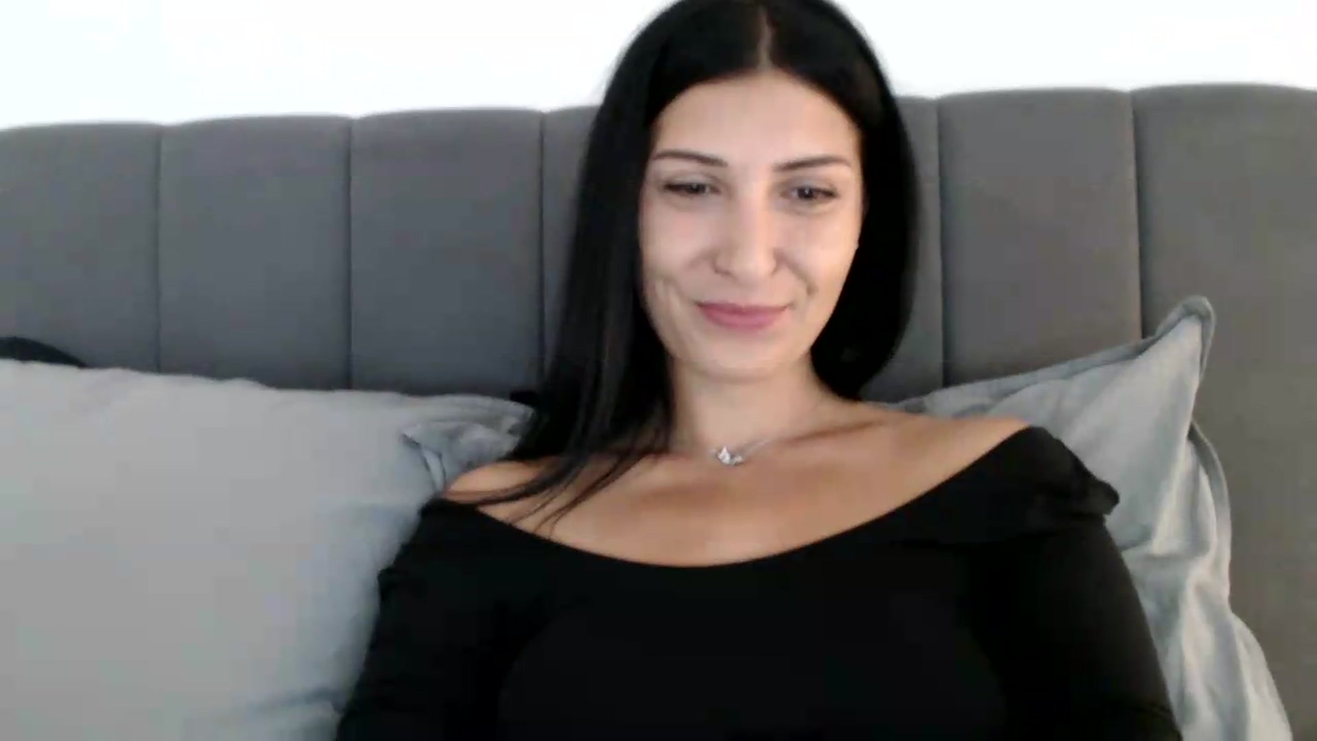 Gallery image thumbnail from ReyInna's myfreecams stream on, 08/13/2026, 08:28 image 4 of 20
