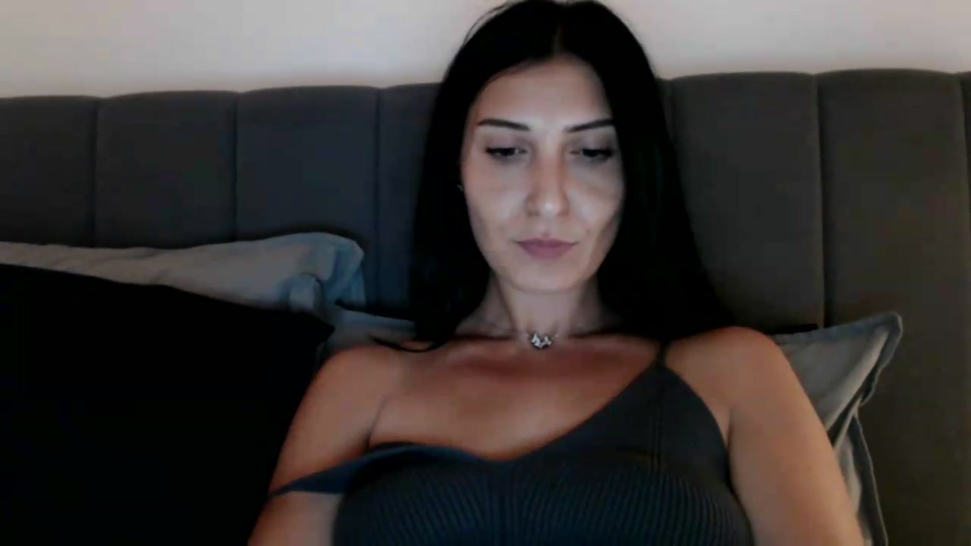 Gallery image thumbnail from ReyInna's myfreecams stream on, 08/13/2026, 18:08 image 8 of 20