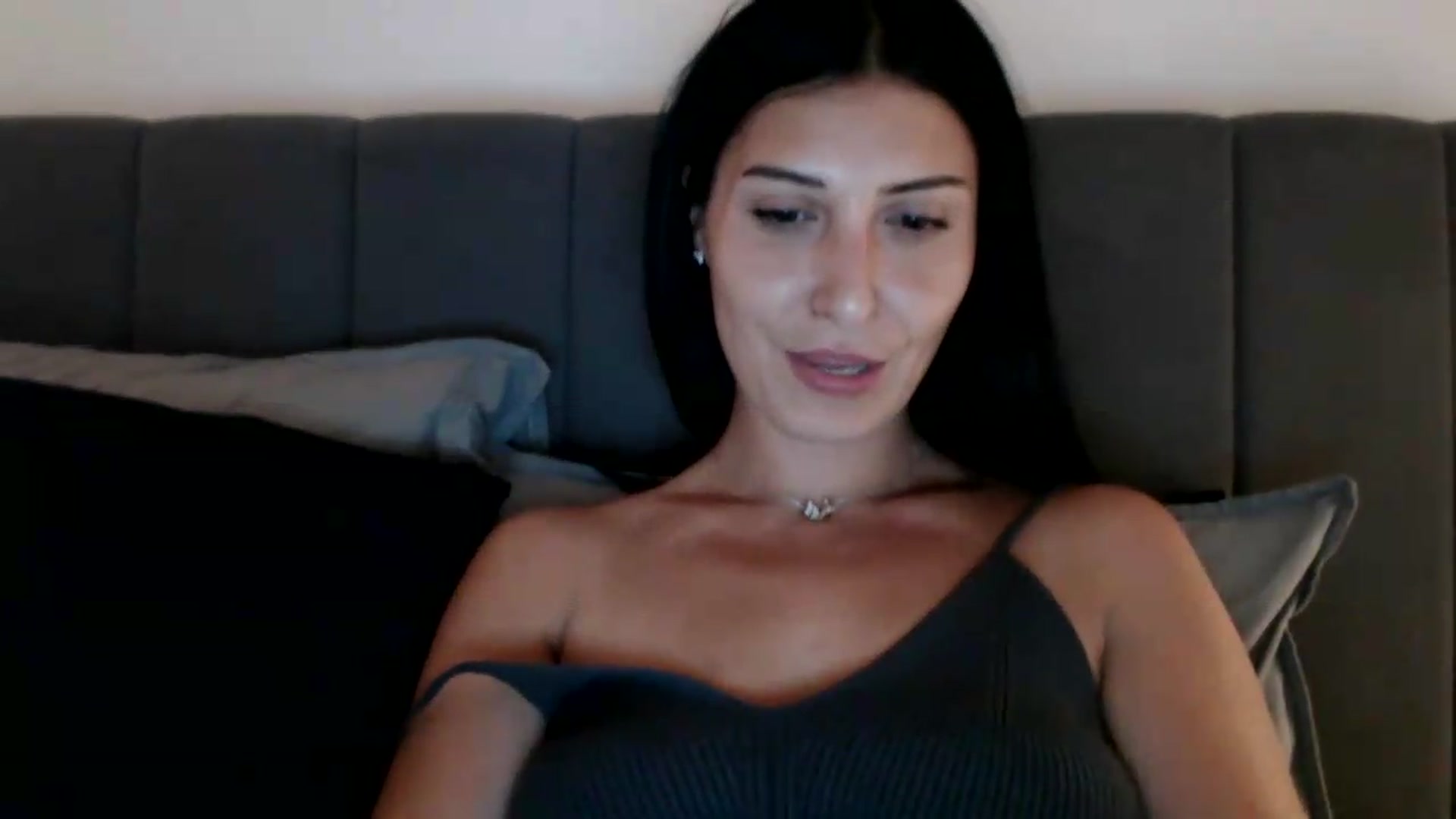 Gallery image thumbnail from ReyInna's myfreecams stream on, 08/13/2026, 18:08 image 3 of 20