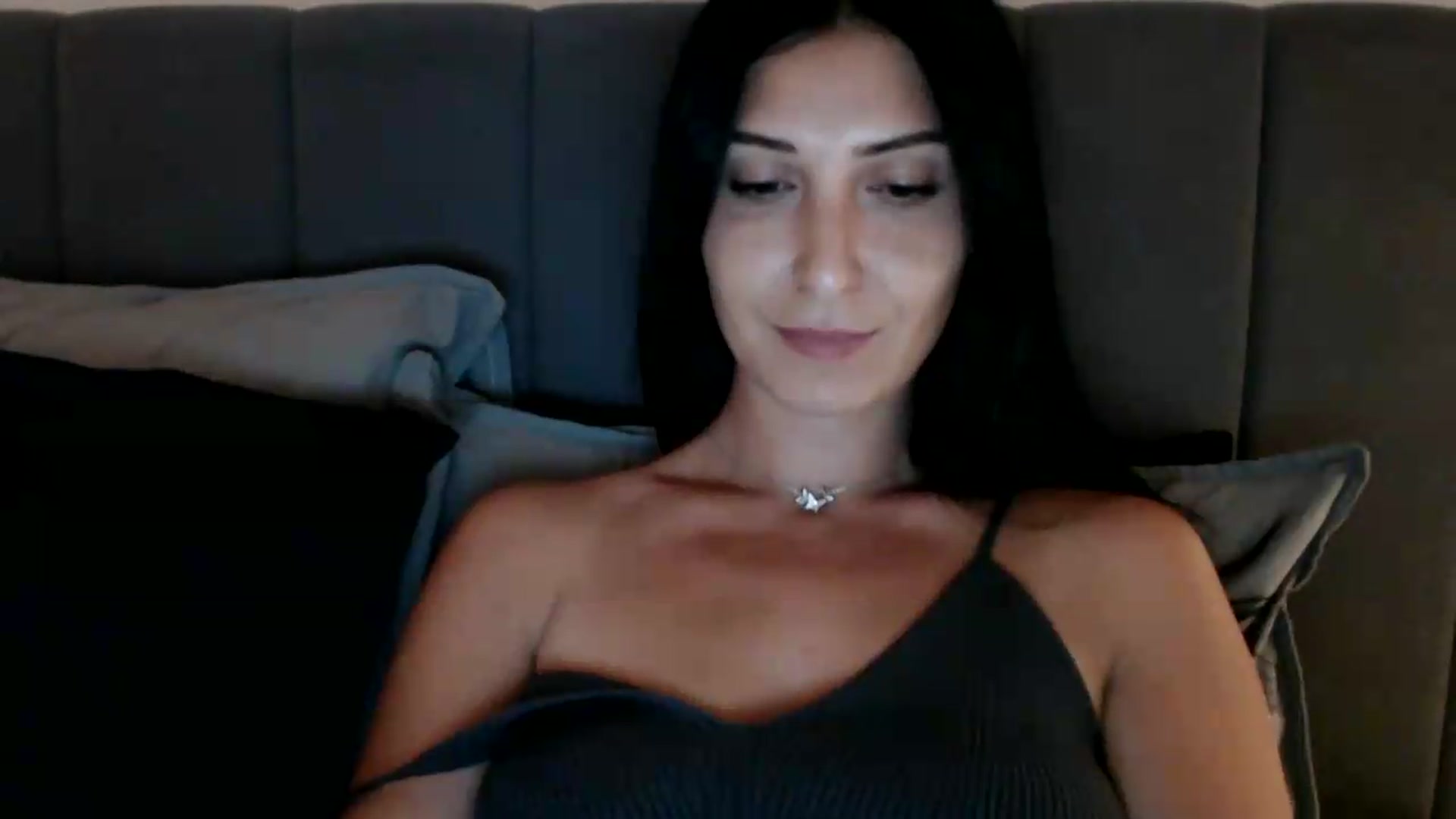 Gallery image thumbnail from ReyInna's myfreecams stream on, 08/13/2026, 18:08 image 10 of 20